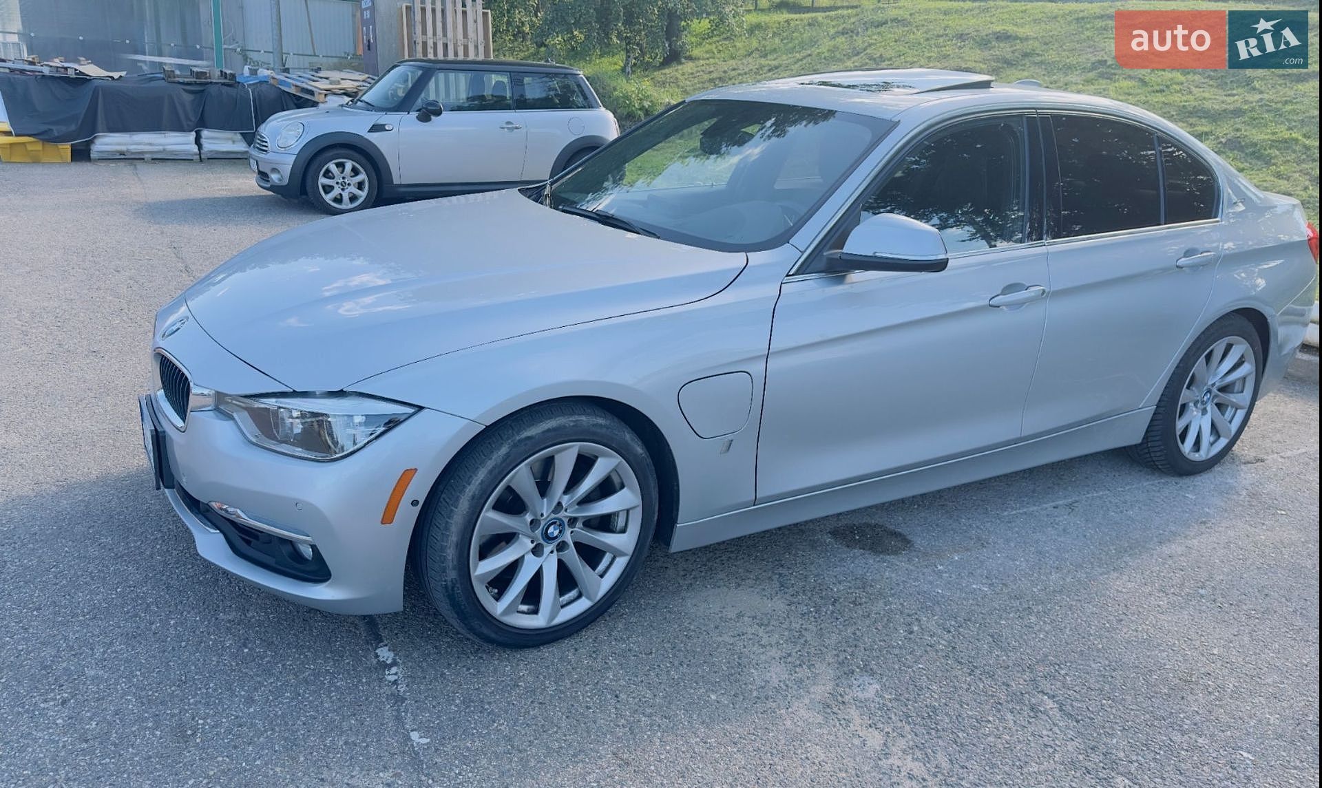 BMW 3 Series 2016 VIN WBA8E1C58HK895140 фото оголошення 11 з 13