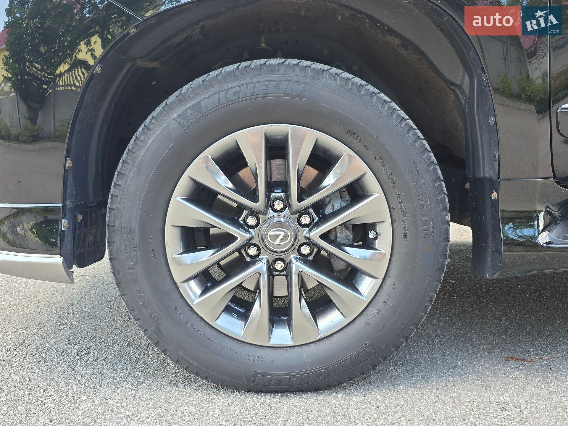 Lexus GX 2019 VIN JTJBM7FX9K5234926 фото оголошення 4 з 54