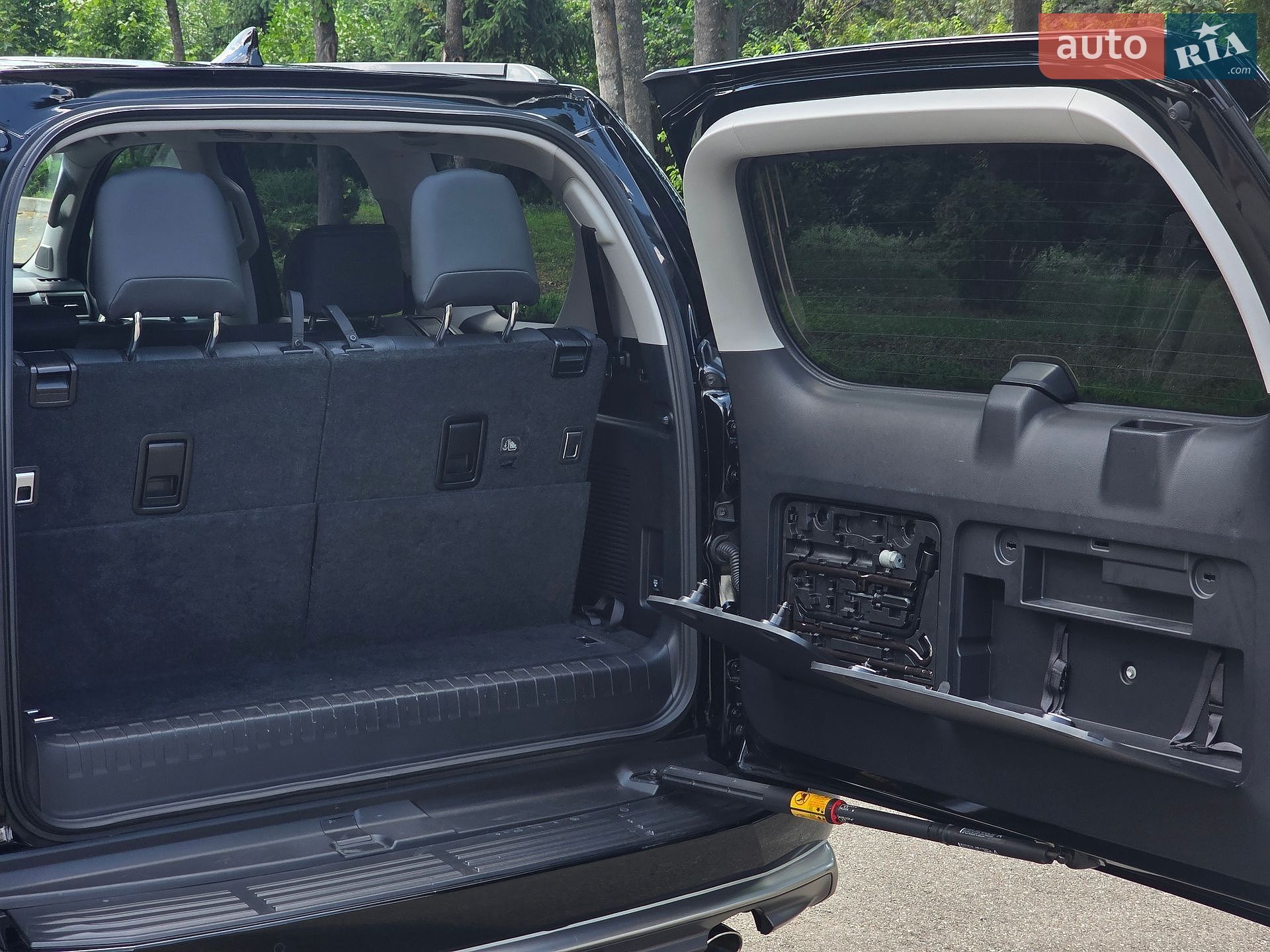 Lexus GX 2019 VIN JTJBM7FX9K5234926 фото оголошення 9 з 54