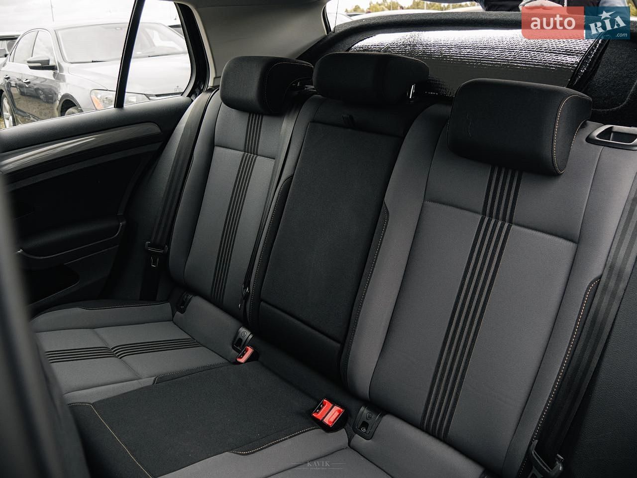 Volkswagen Golf 2016 VIN WVWZZZAUZGW250389 фото оголошення 16 з 18