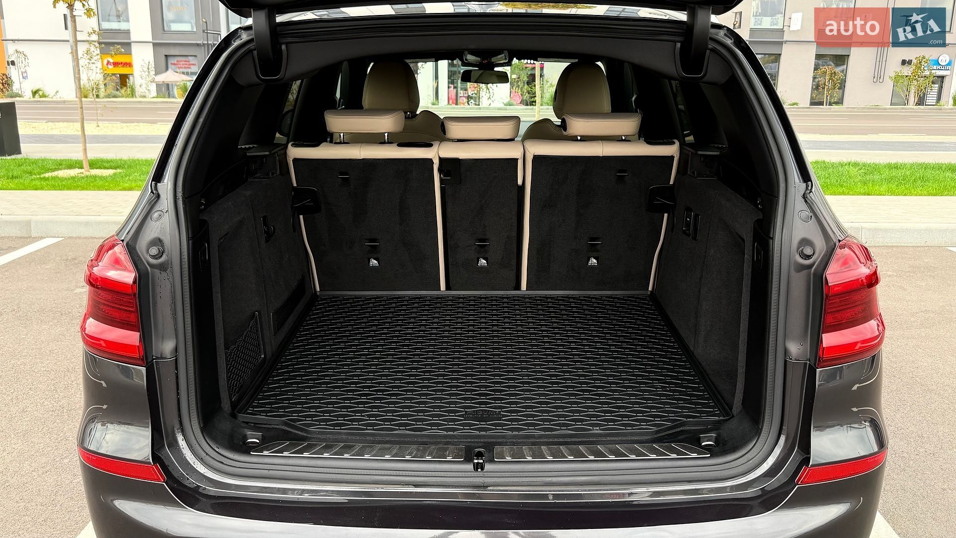 BMW X3 2019 VIN 5UXTY3C07LLU71194 фото оголошення 20 з 43