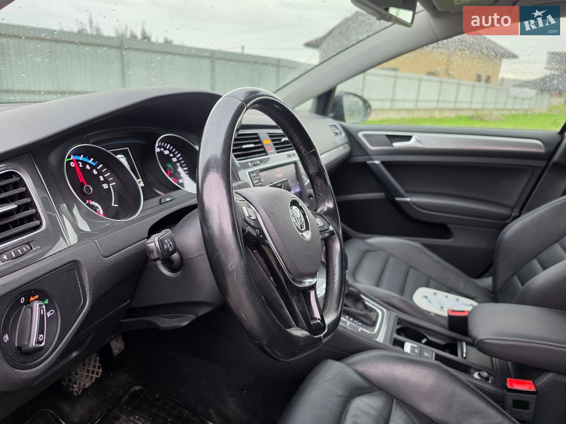 Volkswagen e-Golf 2015 VIN WVWZZZAUZFW904898 фото оголошення 19 з 40