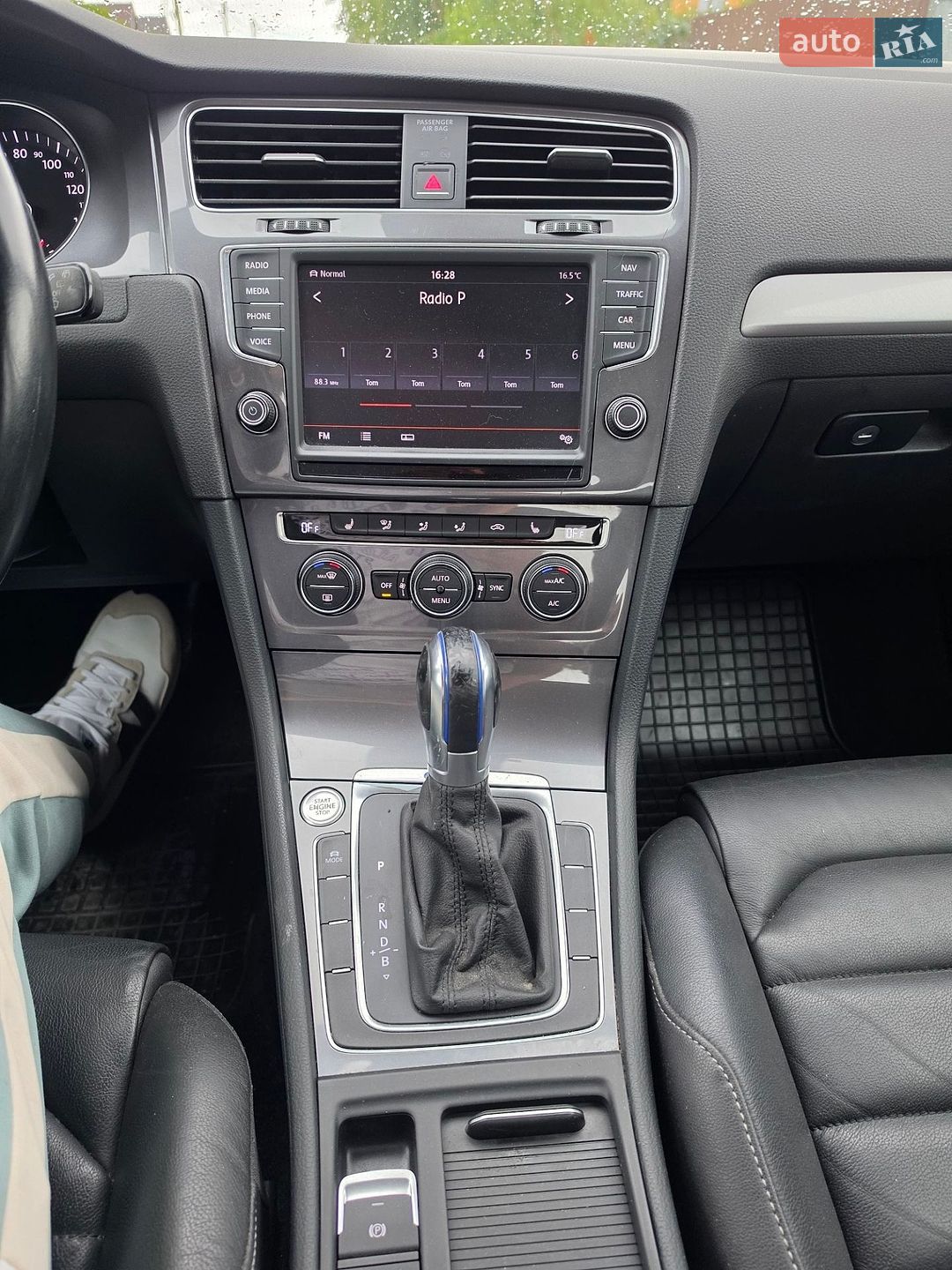 Volkswagen e-Golf 2015 VIN WVWZZZAUZFW904898 фото оголошення 15 з 40