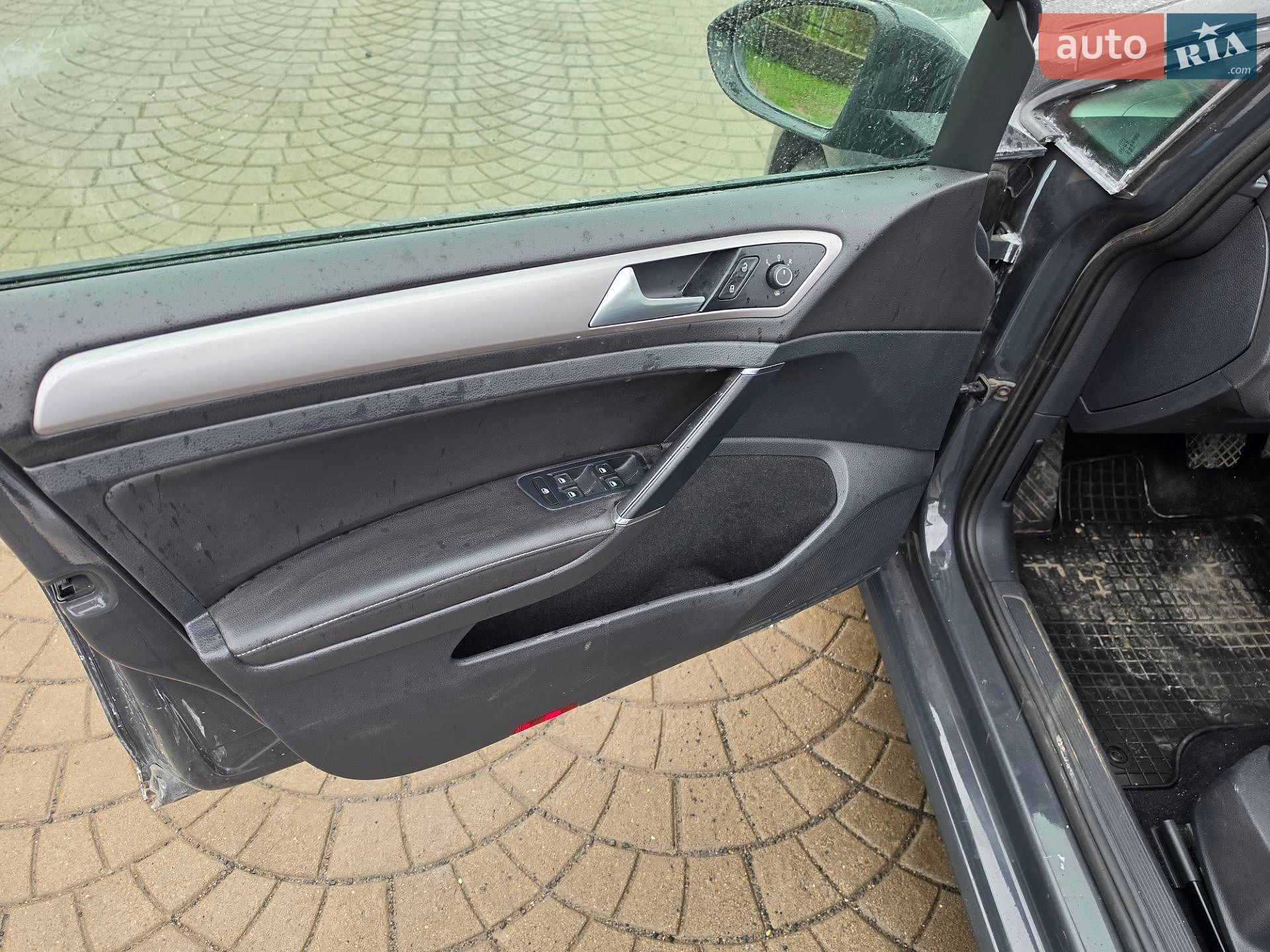 Volkswagen e-Golf 2015 VIN WVWZZZAUZFW904898 фото оголошення 16 з 40