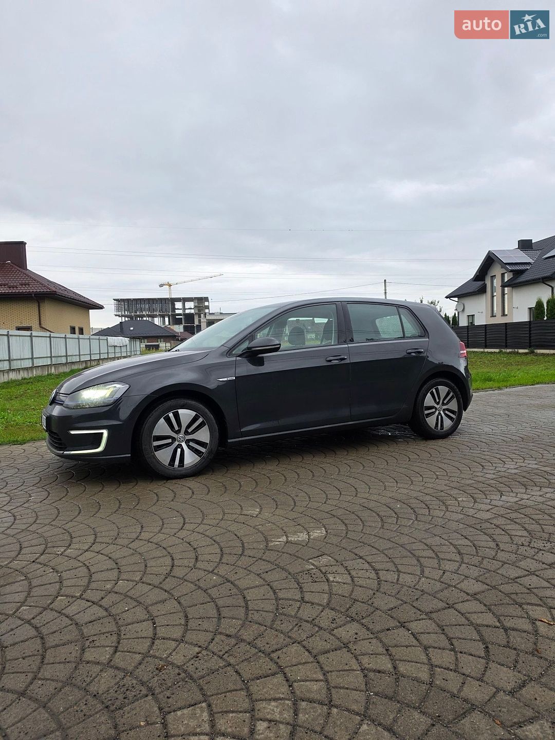 Volkswagen e-Golf 2015 VIN WVWZZZAUZFW904898 фото оголошення 34 з 40