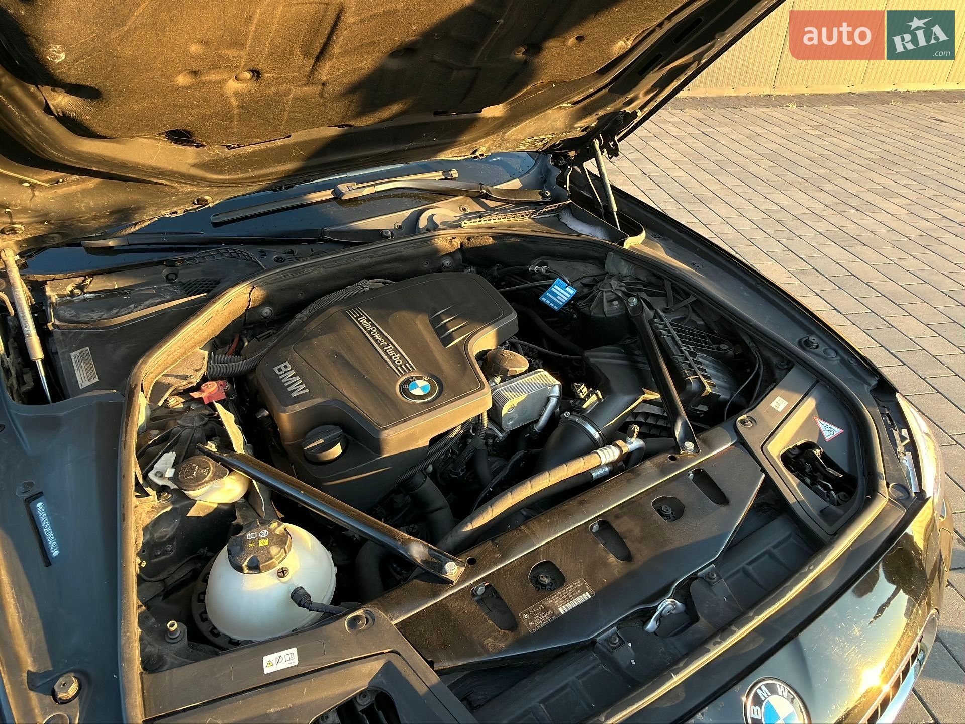 BMW 5 Series 2014 VIN WBA5A5C52ED504943 фото оголошення 30 з 36