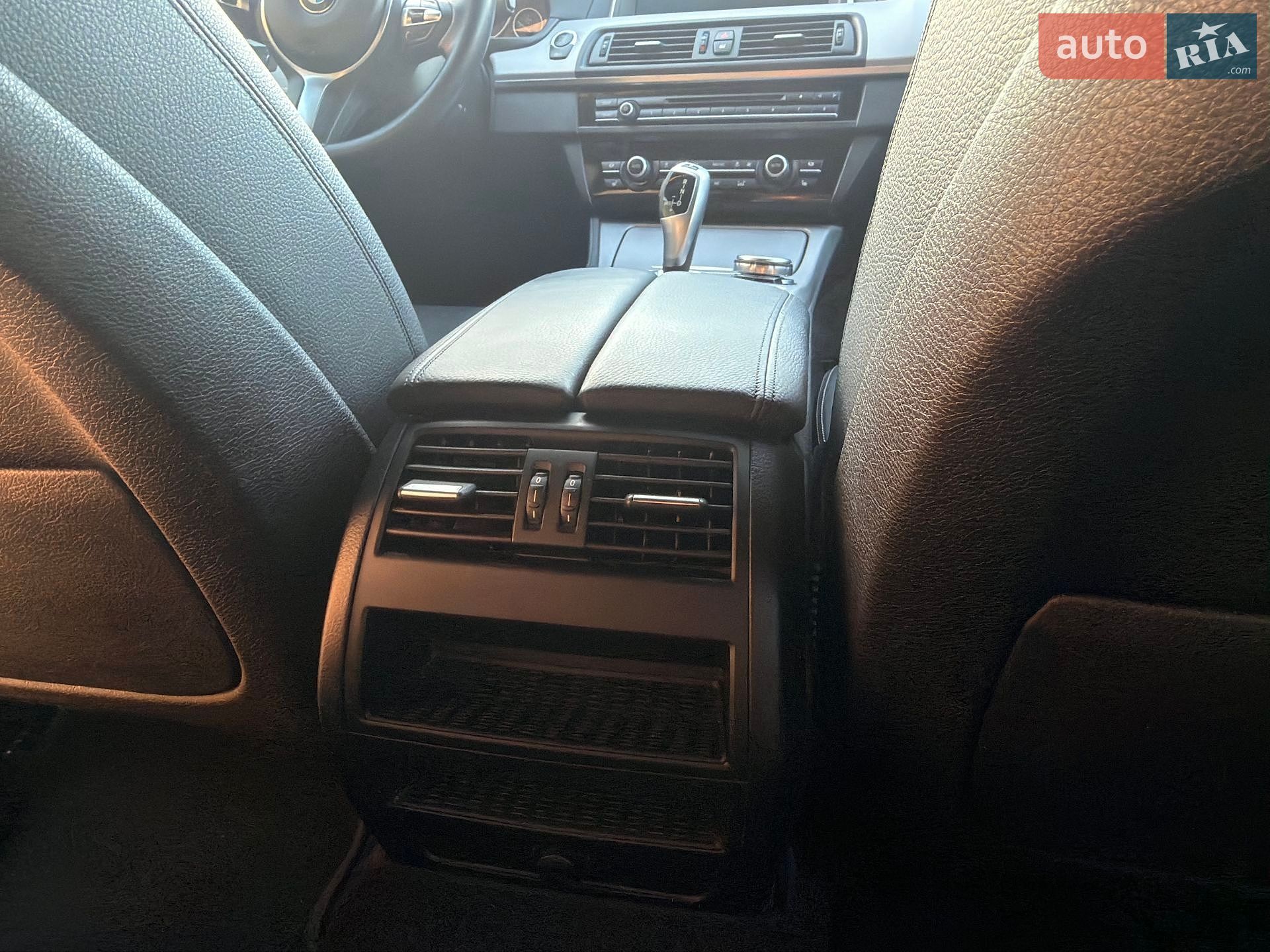 BMW 5 Series 2014 VIN WBA5A5C52ED504943 фото оголошення 28 з 36