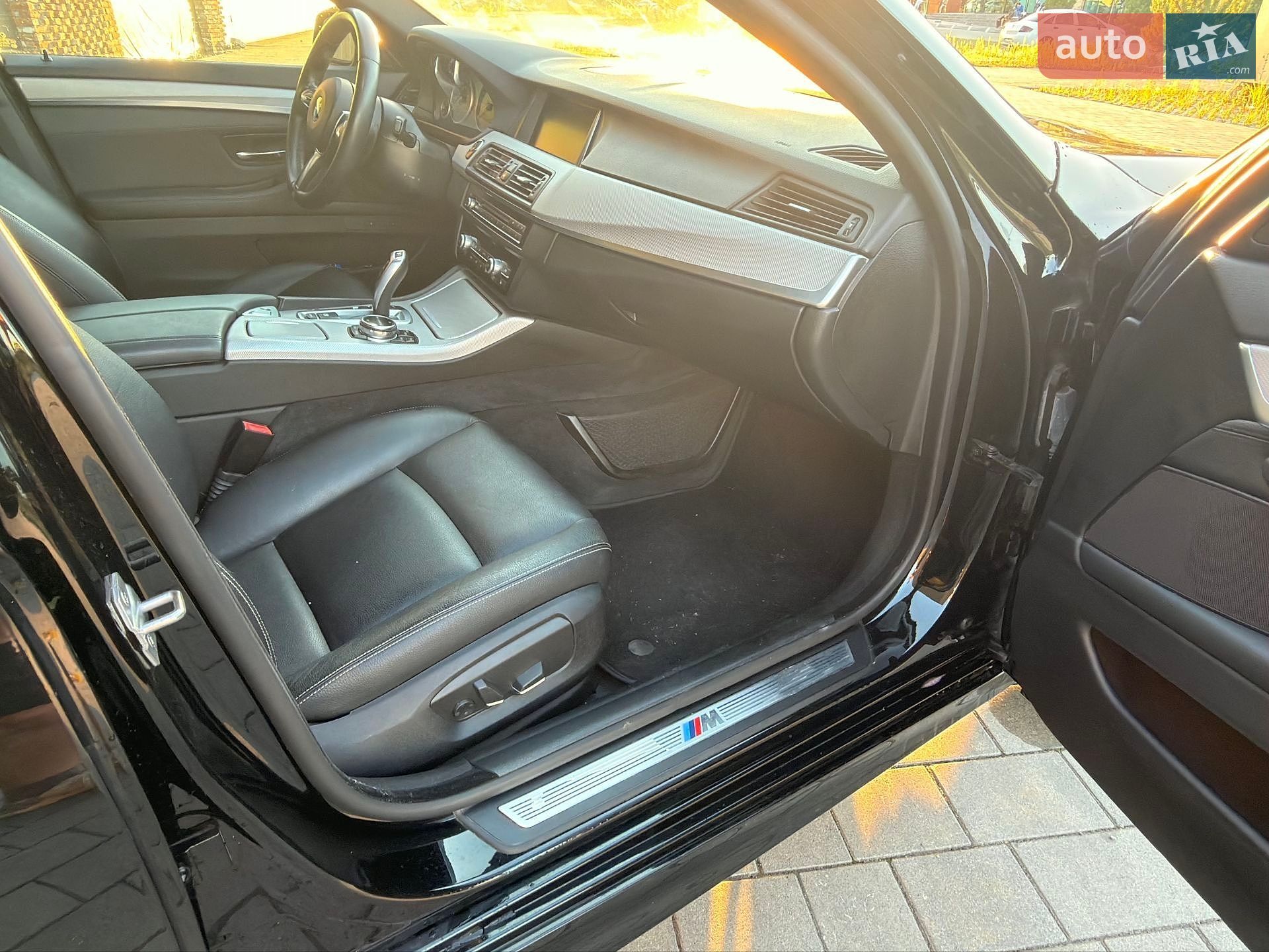 BMW 5 Series 2014 VIN WBA5A5C52ED504943 фото оголошення 23 з 36