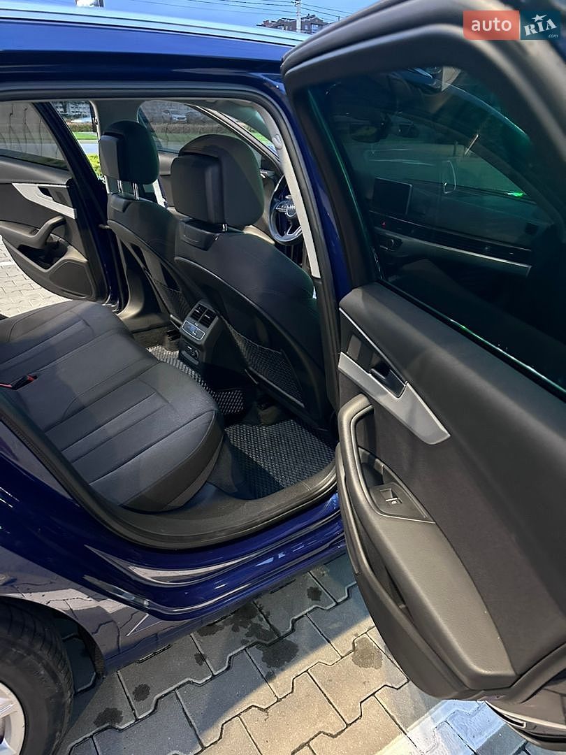 Audi A4 2018 VIN WAUZZZF44JA136460 фото оголошення 12 з 28