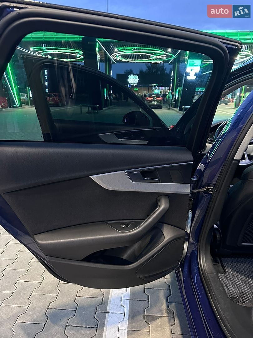 Audi A4 2018 VIN WAUZZZF44JA136460 фото оголошення 18 з 28
