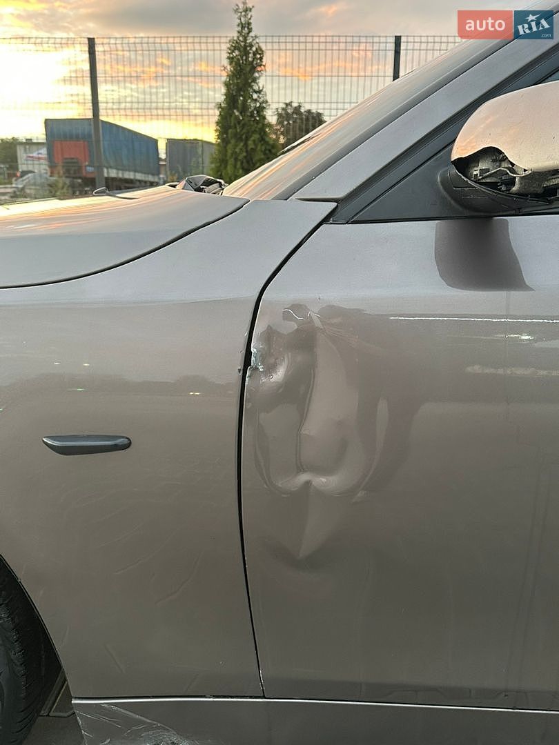 BMW 5 Series 2005 VIN WBANE31070B948825 фото оголошення 11 з 18
