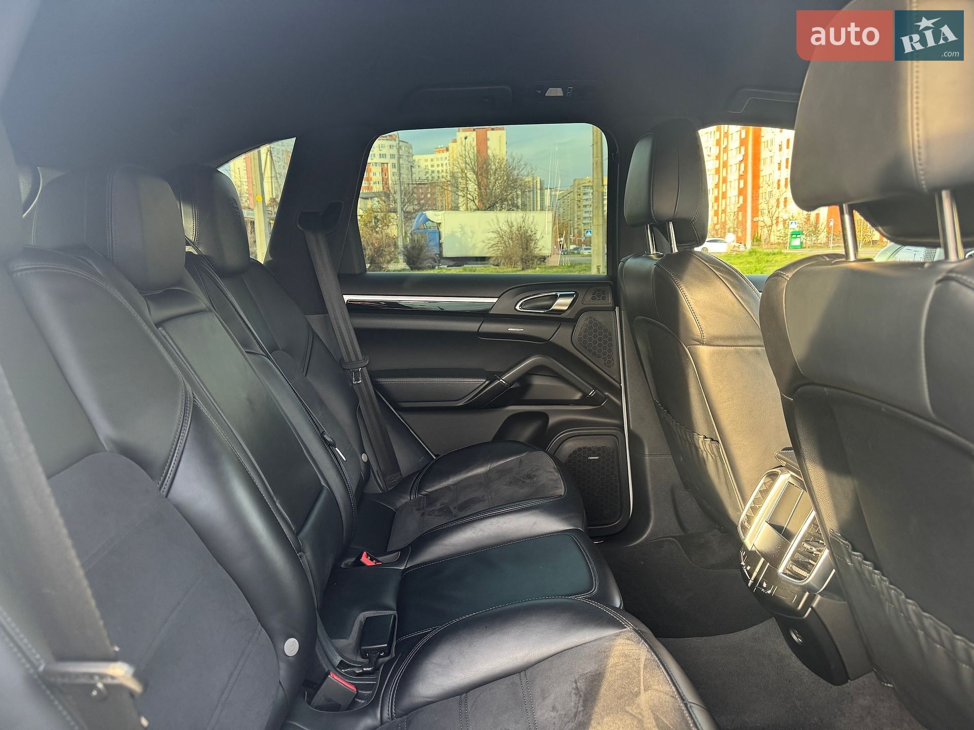 Porsche Cayenne 2016 VIN WP1ZZZ92ZHKA80154 фото оголошення 11 з 25