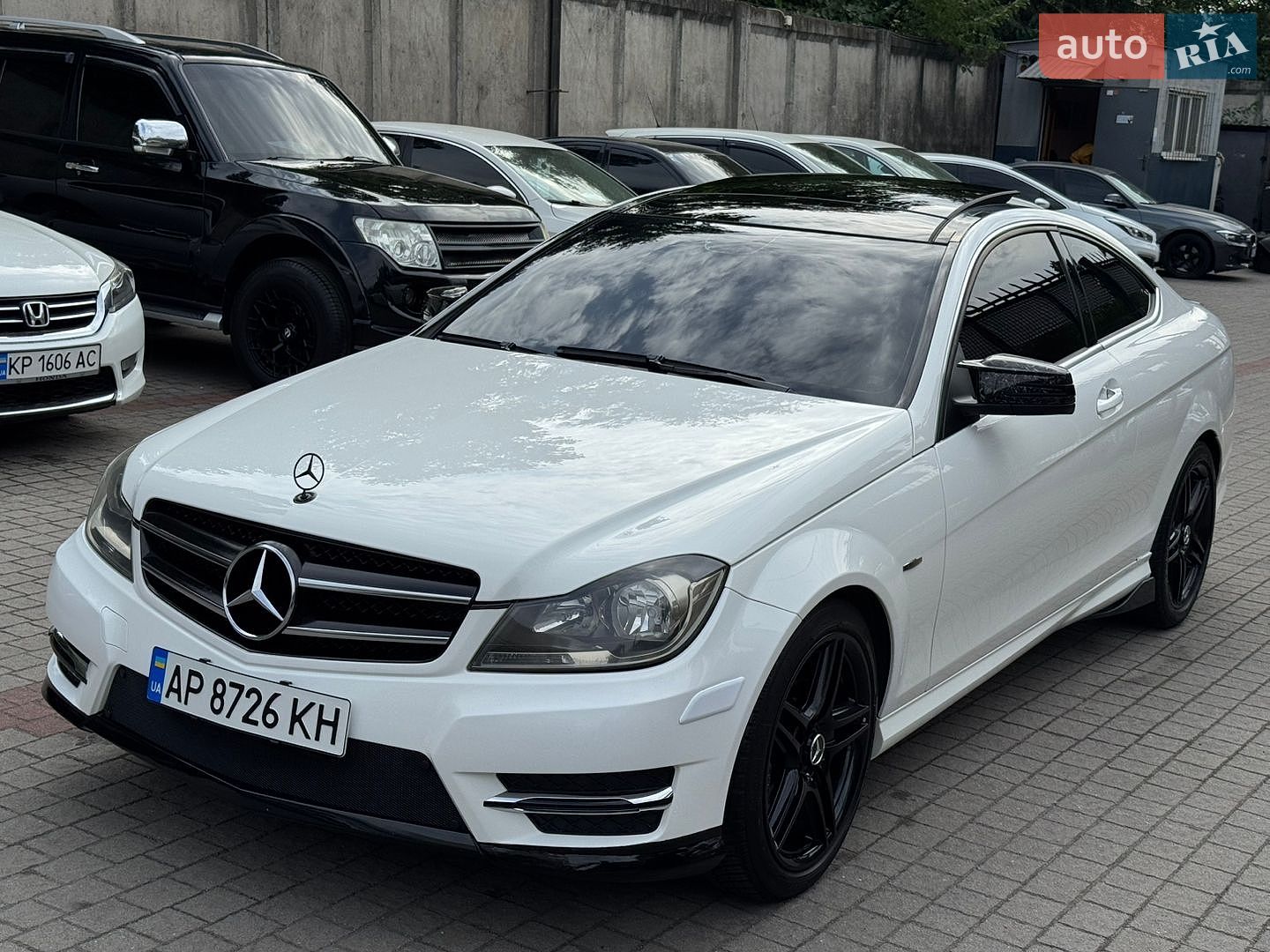 Mercedes-Benz C-Class 2012 VIN WDDGJ4HB7DG060904 фото оголошення 3 з 23