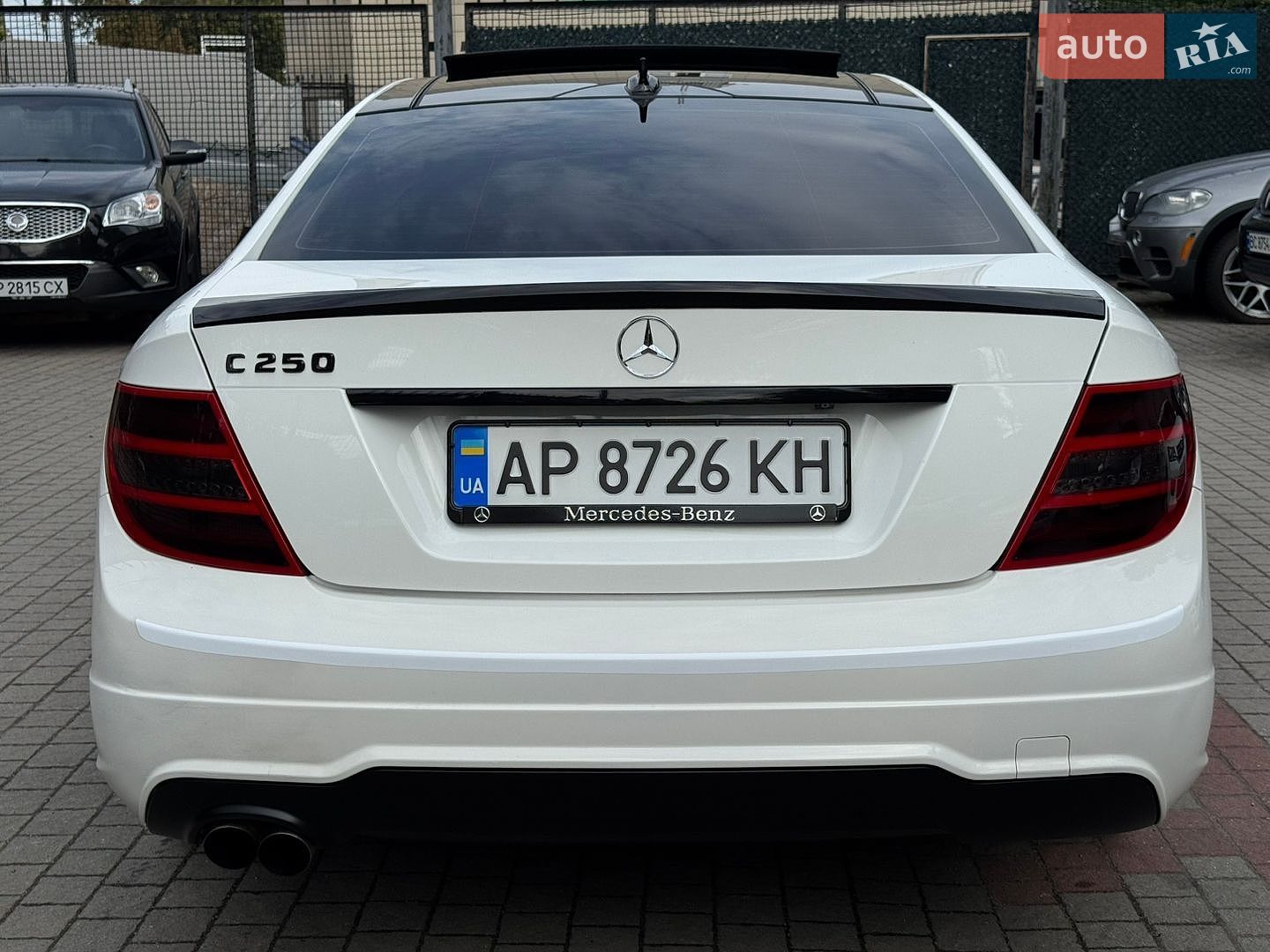 Mercedes-Benz C-Class 2012 VIN WDDGJ4HB7DG060904 фото оголошення 5 з 23