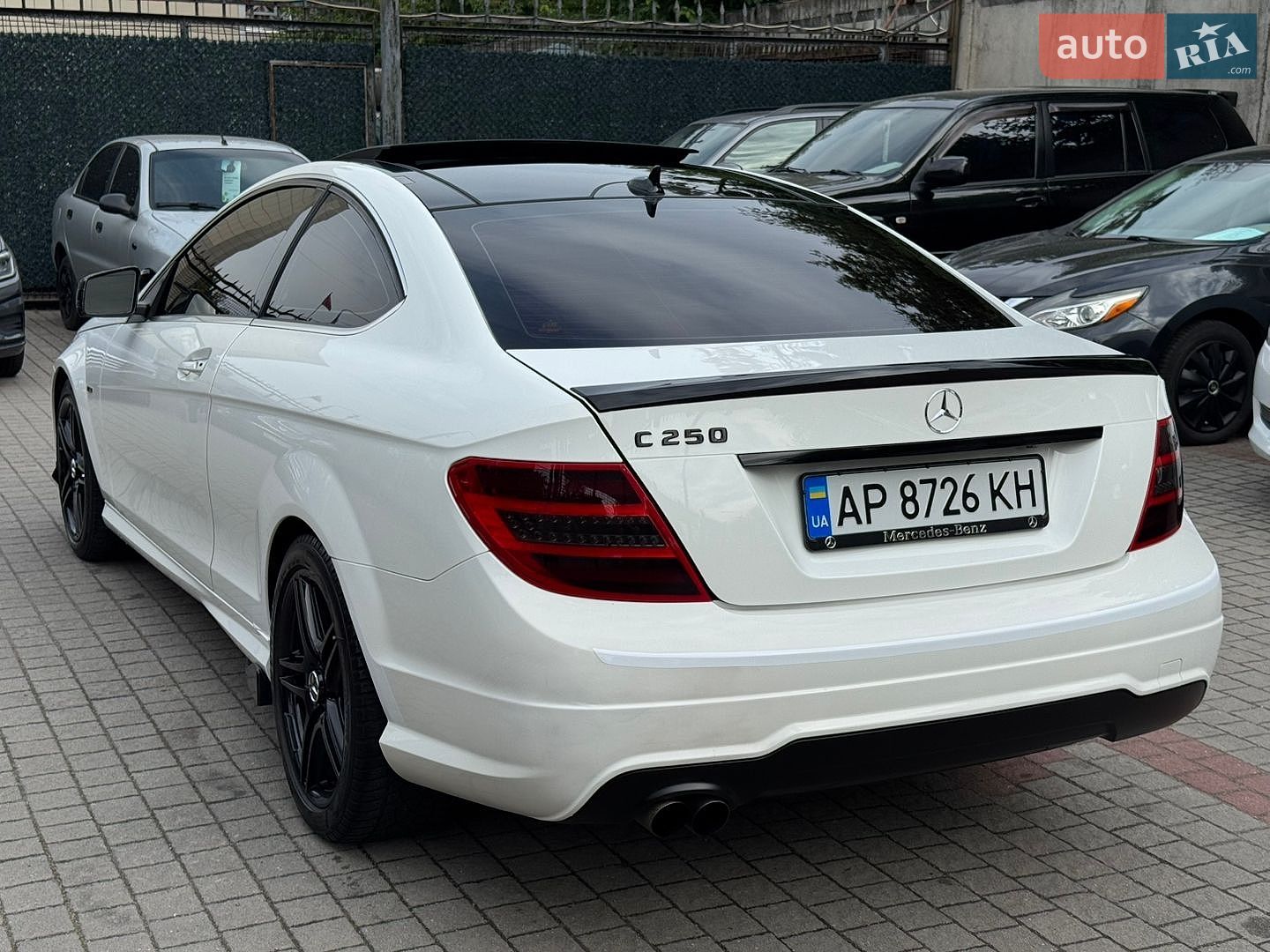 Mercedes-Benz C-Class 2012 VIN WDDGJ4HB7DG060904 фото оголошення 6 з 23