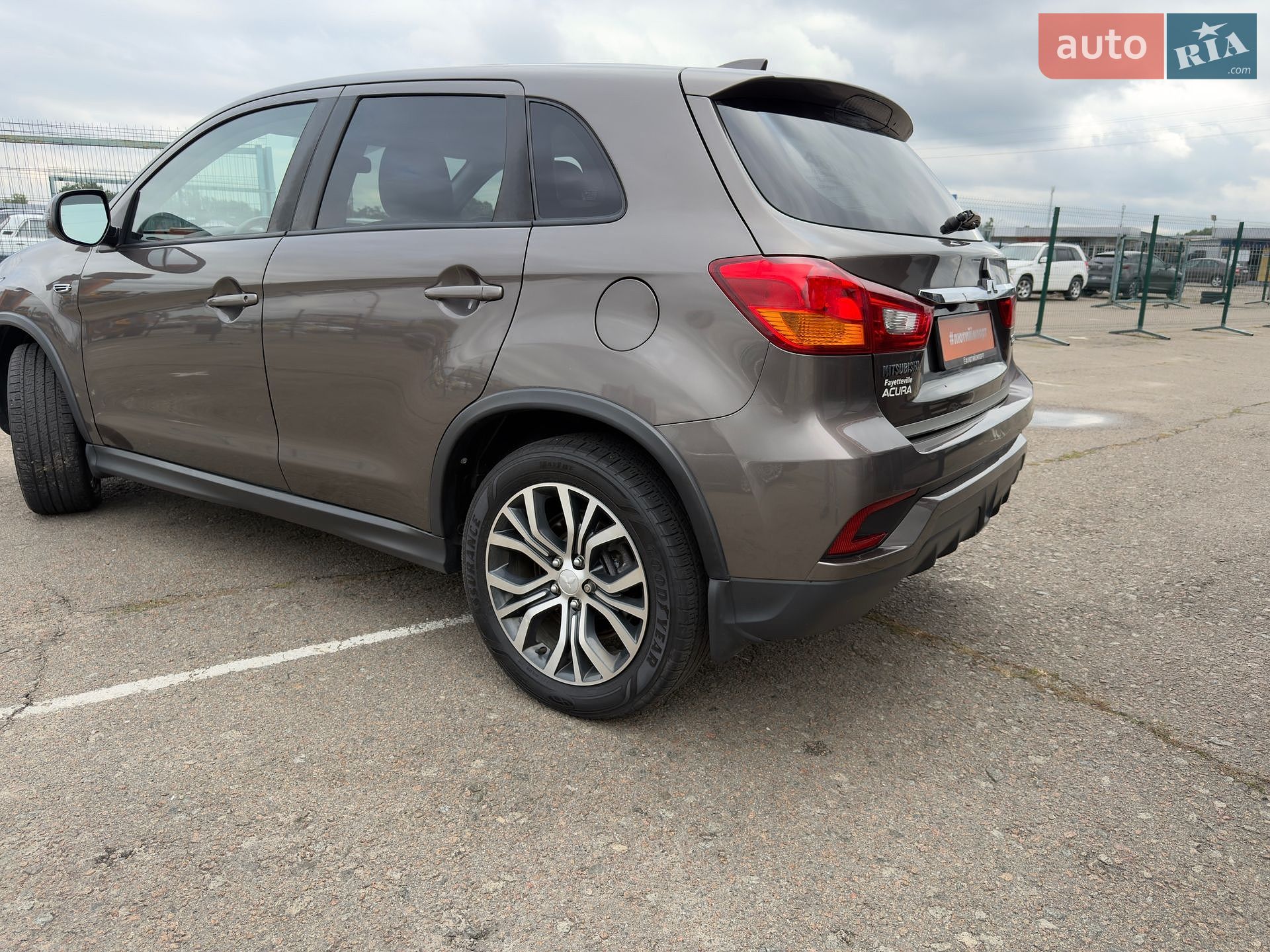 Mitsubishi Outlander Sport 2018 VIN JA4AP3AU7JU017420 фото оголошення 3 з 50