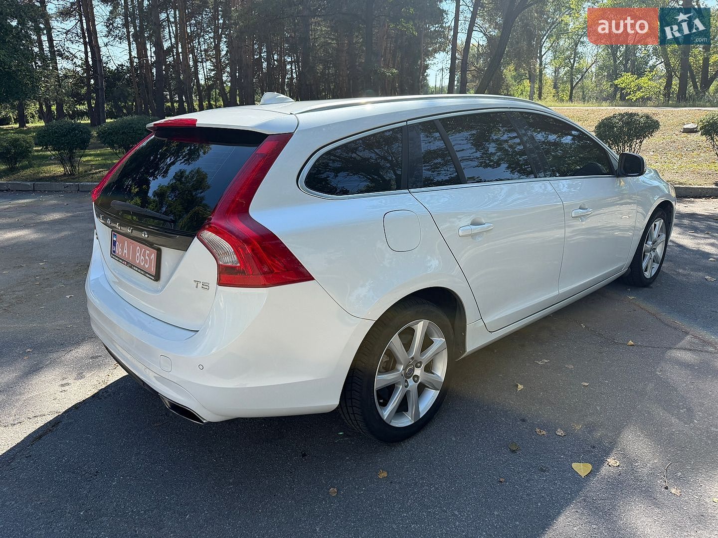 Volvo V60 2017 VIN YV140MEM7H1361357 фото оголошення 4 з 6