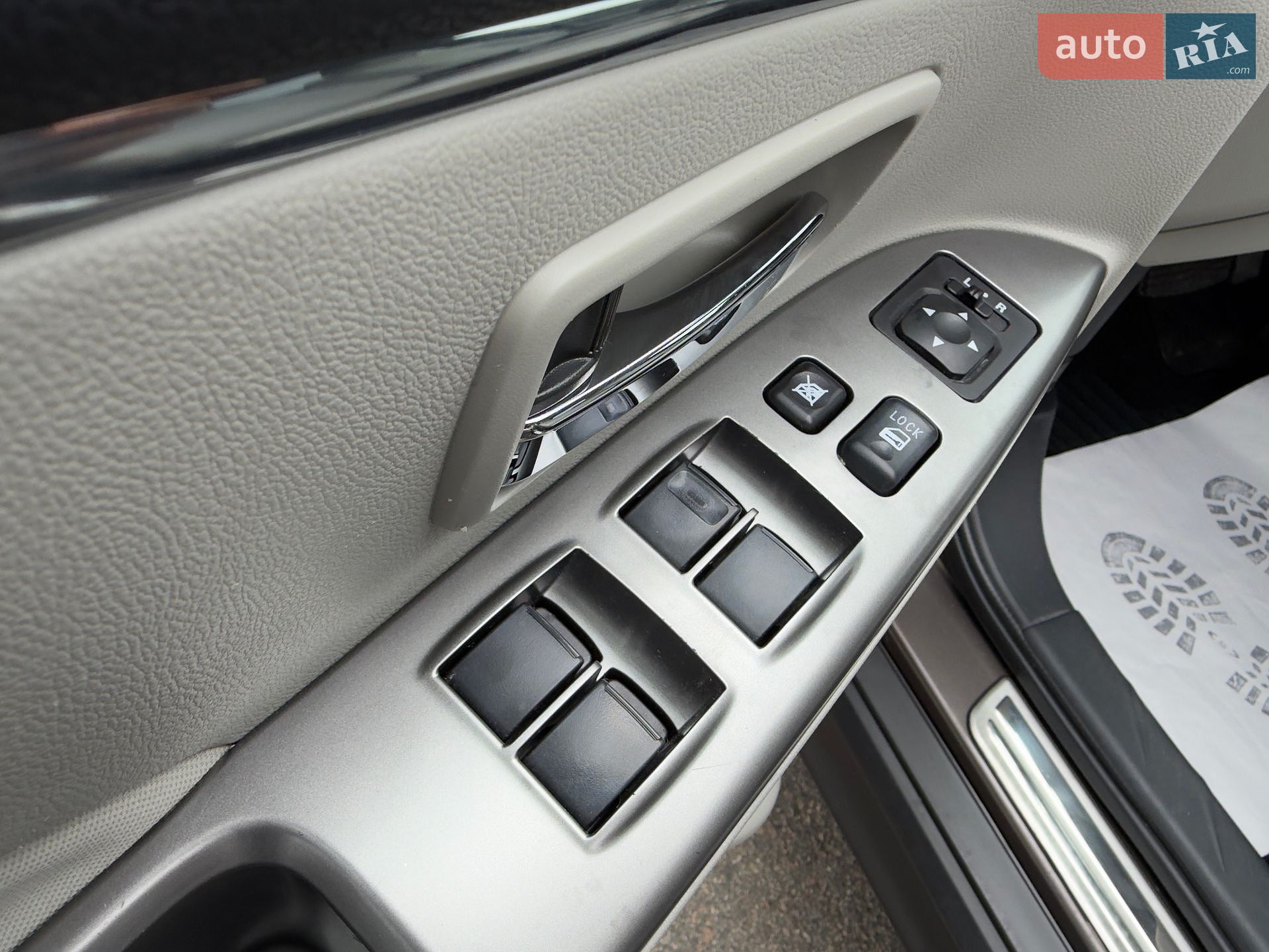 Mitsubishi Outlander Sport 2018 VIN JA4AP3AU7JU017420 фото оголошення 10 з 50