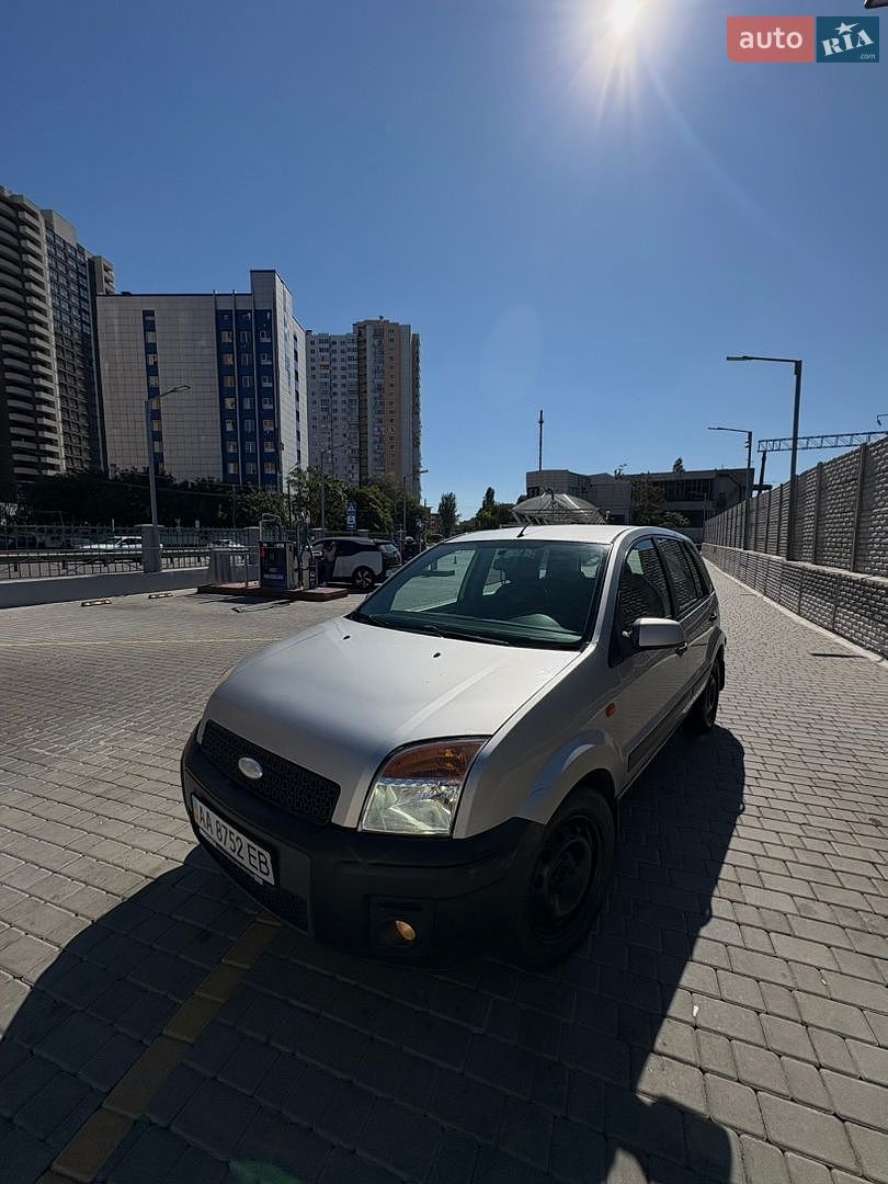 Ford Fusion 2007 VIN WF0UXXGAJU7Y08372 фото оголошення 3 з 36