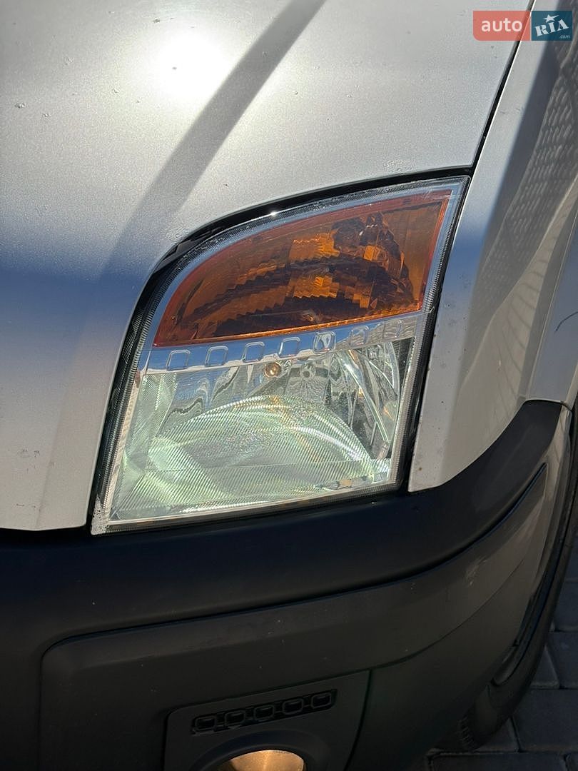 Ford Fusion 2007 VIN WF0UXXGAJU7Y08372 фото оголошення 7 з 36