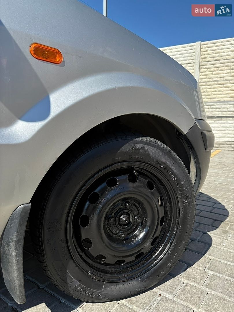 Ford Fusion 2007 VIN WF0UXXGAJU7Y08372 фото оголошення 11 з 36