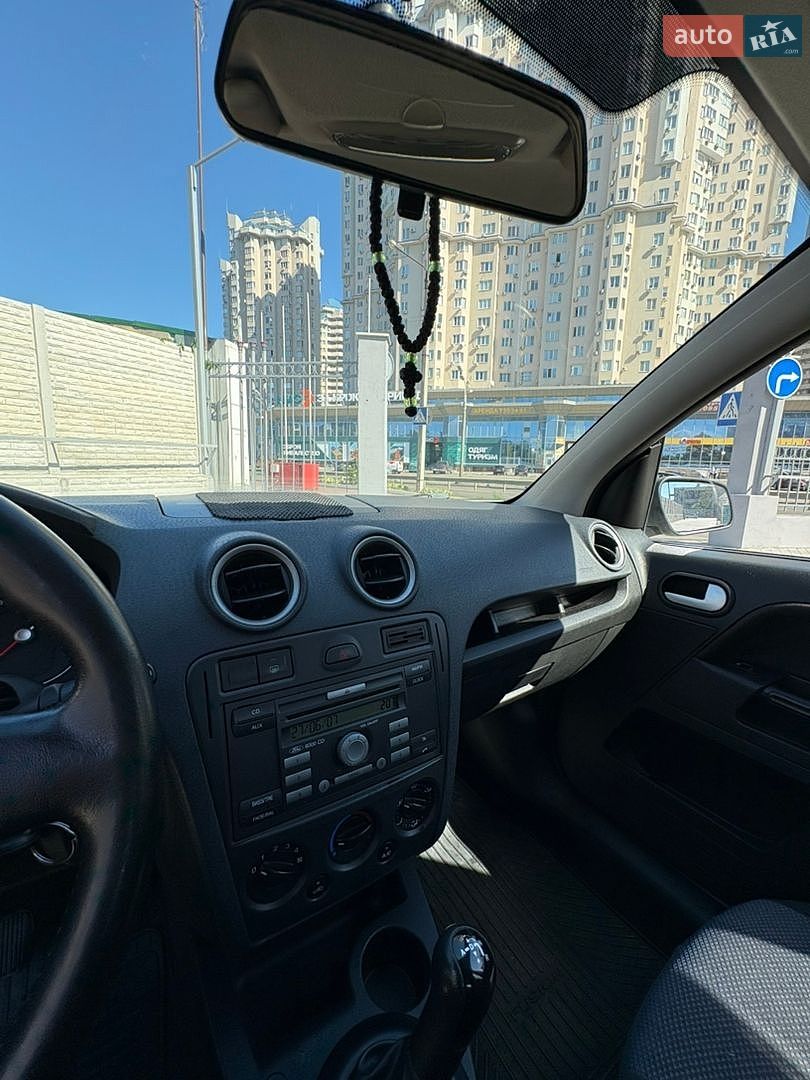 Ford Fusion 2007 VIN WF0UXXGAJU7Y08372 фото оголошення 17 з 36