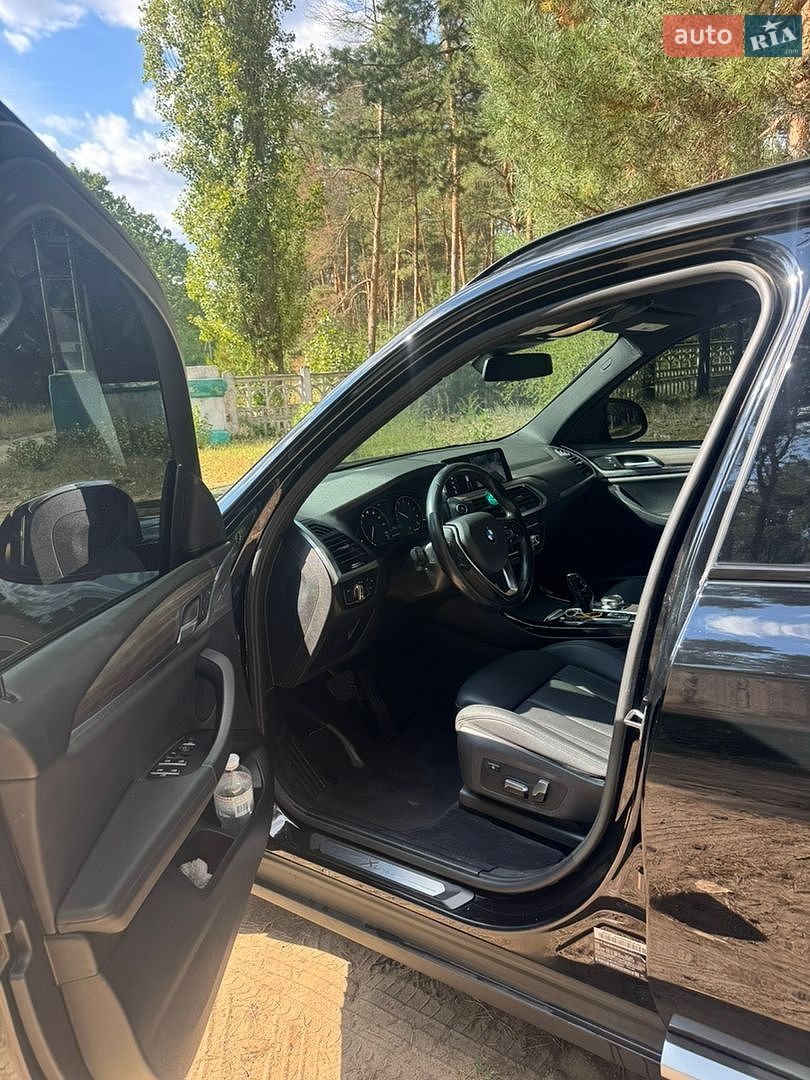 BMW X3 2019 VIN 5UXTR7C54KLR53247 фото оголошення 12 з 24