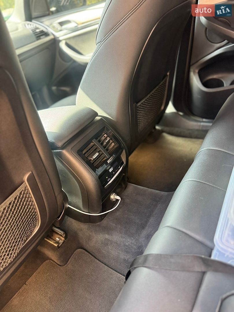 BMW X3 2019 VIN 5UXTR7C54KLR53247 фото оголошення 14 з 24