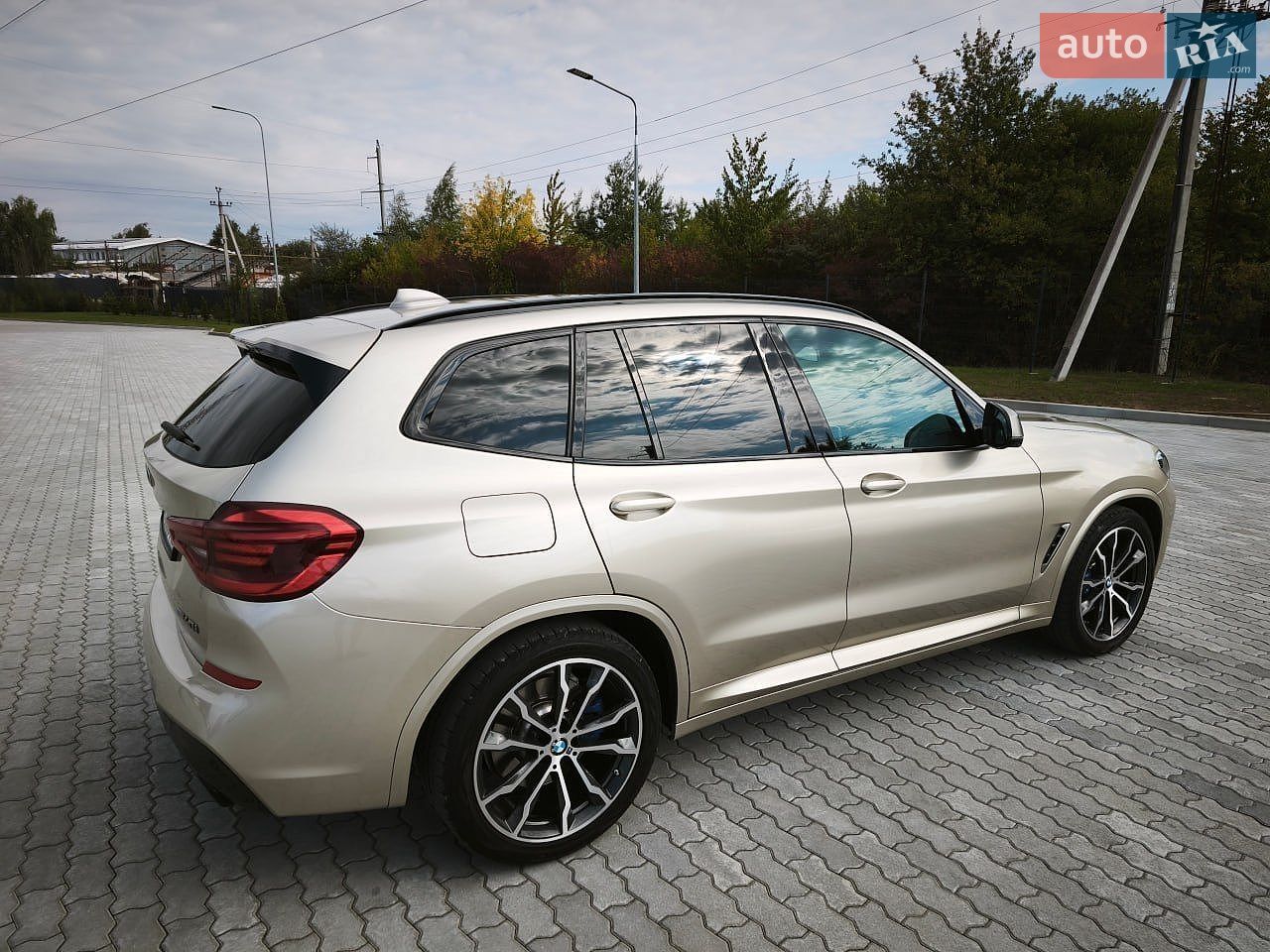 BMW X3 2019 VIN 5UXTS3C52KLR73770 фото оголошення 4 з 15
