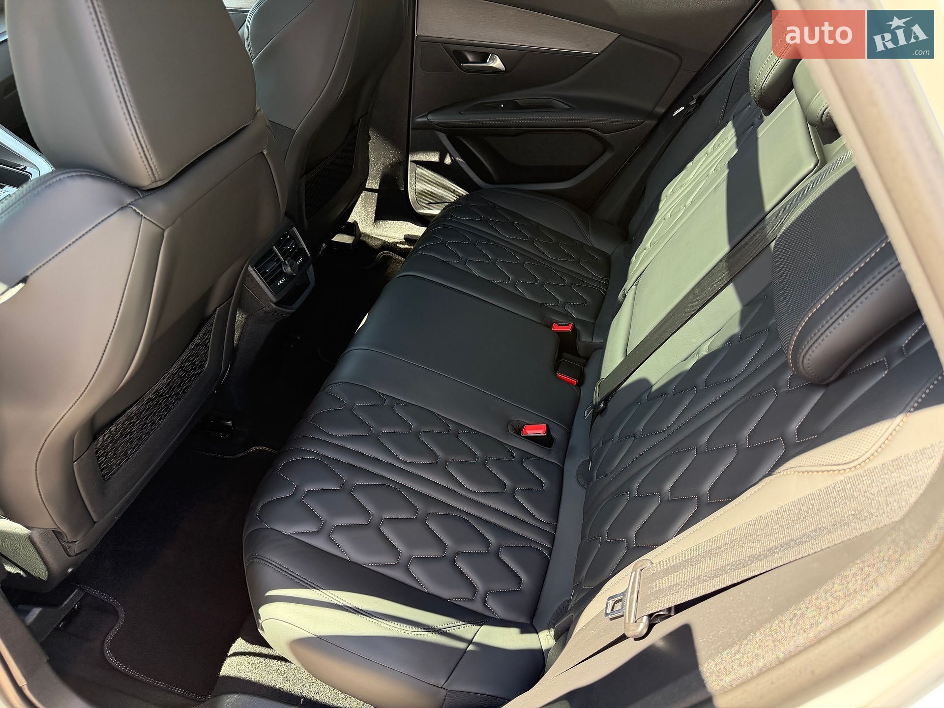 Peugeot 3008 2017 VIN VF3MJAHWWHS328181 фото оголошення 49 з 101