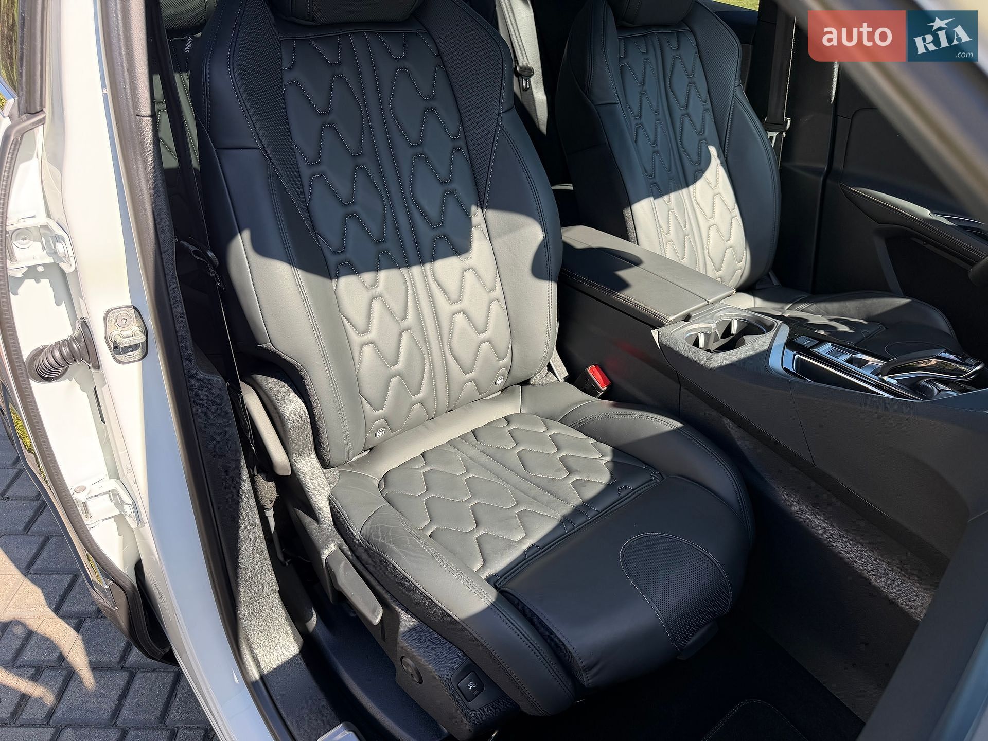 Peugeot 3008 2017 VIN VF3MJAHWWHS328181 фото оголошення 60 з 101
