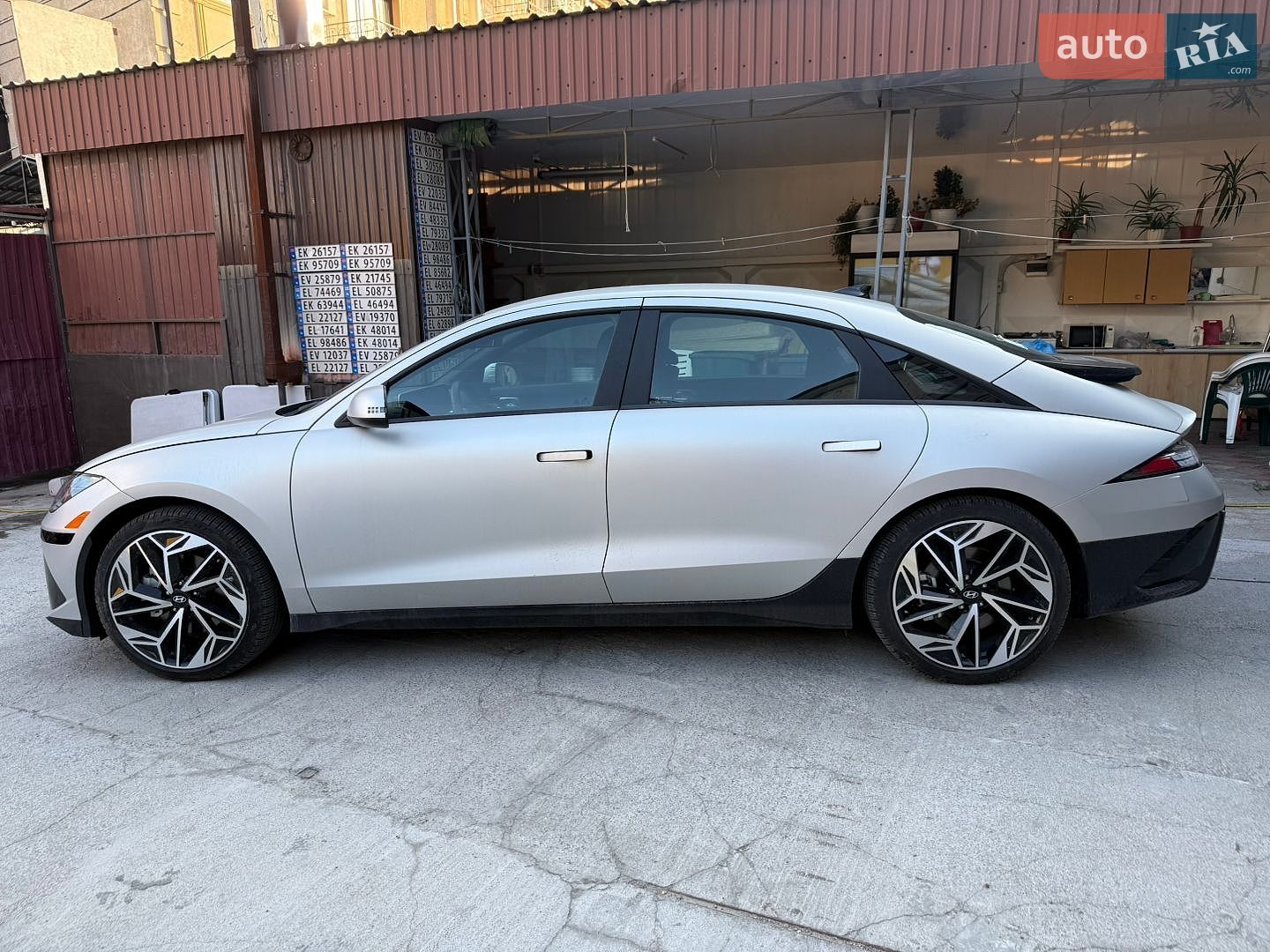 Hyundai Ioniq 6 2023 VIN KMHM34AA4PA041769 фото оголошення 6 з 28