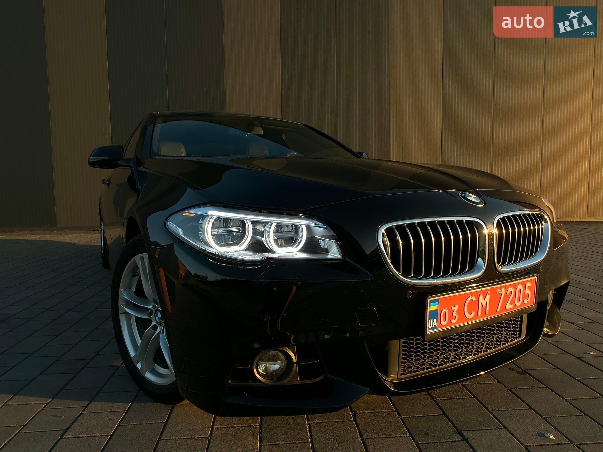 BMW 5 Series 2014 VIN WBA5A5C52ED504943 фото оголошення 8 з 36