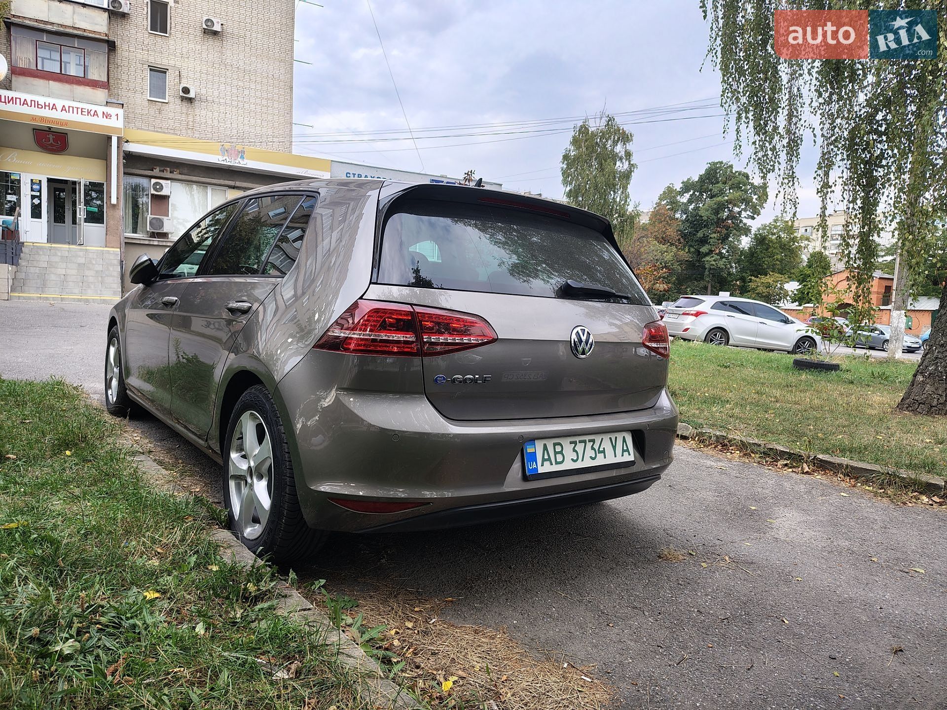 Volkswagen e-Golf 2015 VIN WVWZZZAUZGW904755 фото оголошення 8 з 14