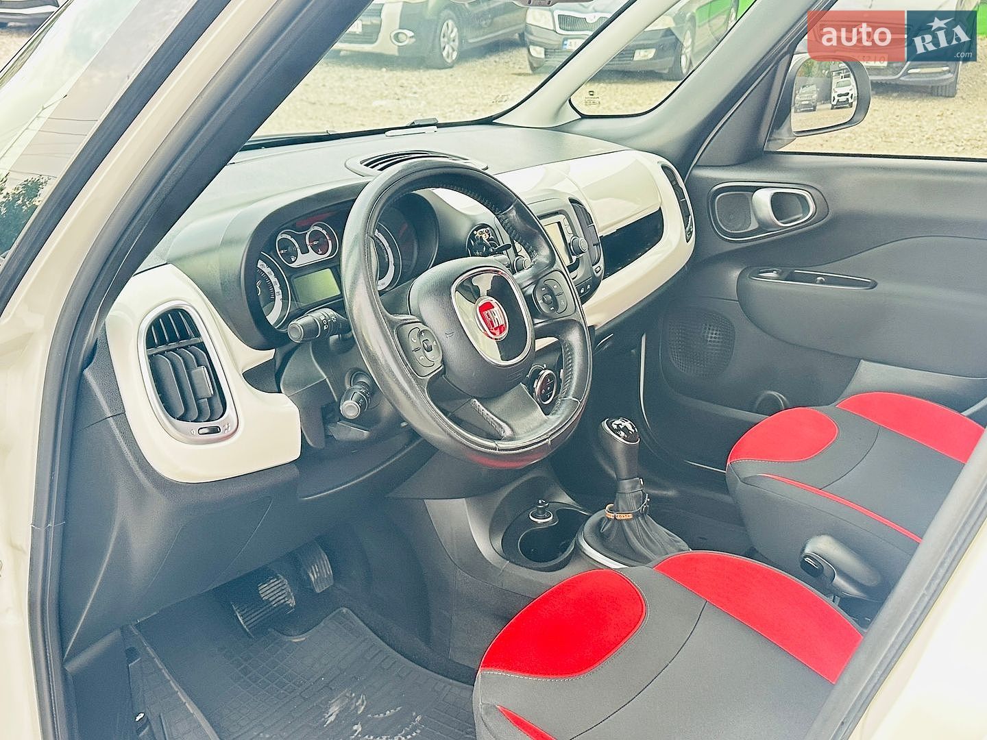 Fiat 500L 2015 VIN ZFA19900005274185 фото оголошення 14 з 27