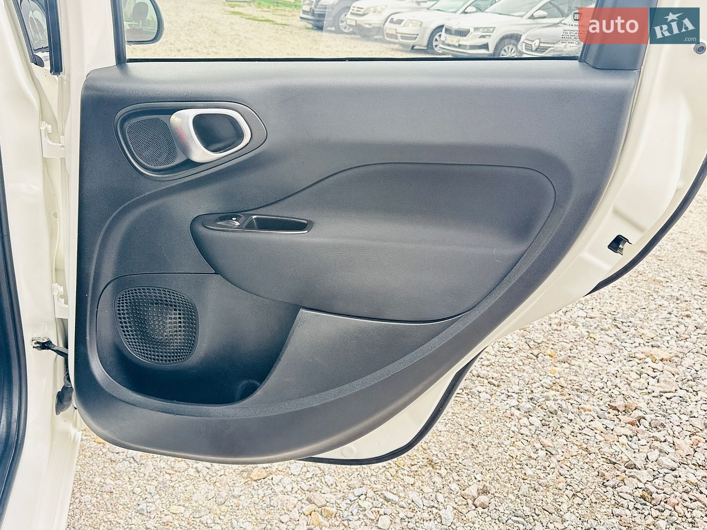 Fiat 500L 2015 VIN ZFA19900005274185 фото оголошення 19 з 27