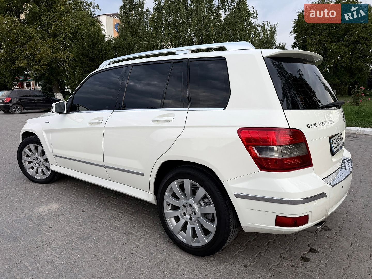 Mercedes-Benz GLK-Class 2011 VIN WDC2049841F657501 фото оголошення 4 з 37