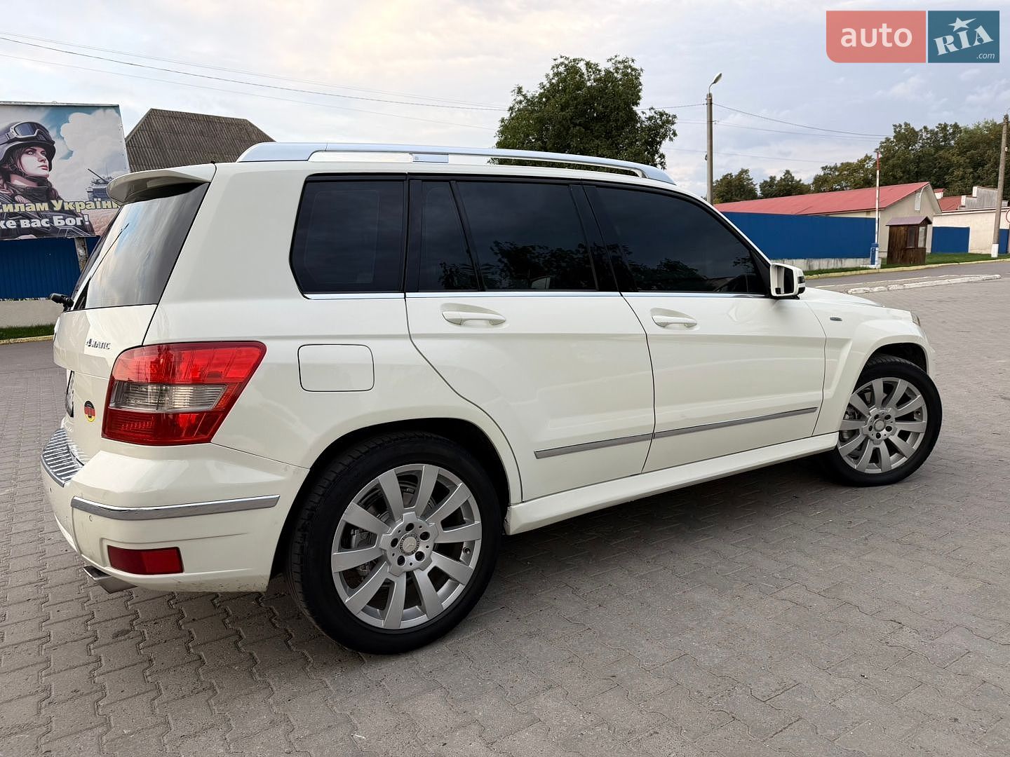 Mercedes-Benz GLK-Class 2011 VIN WDC2049841F657501 фото оголошення 2 з 37