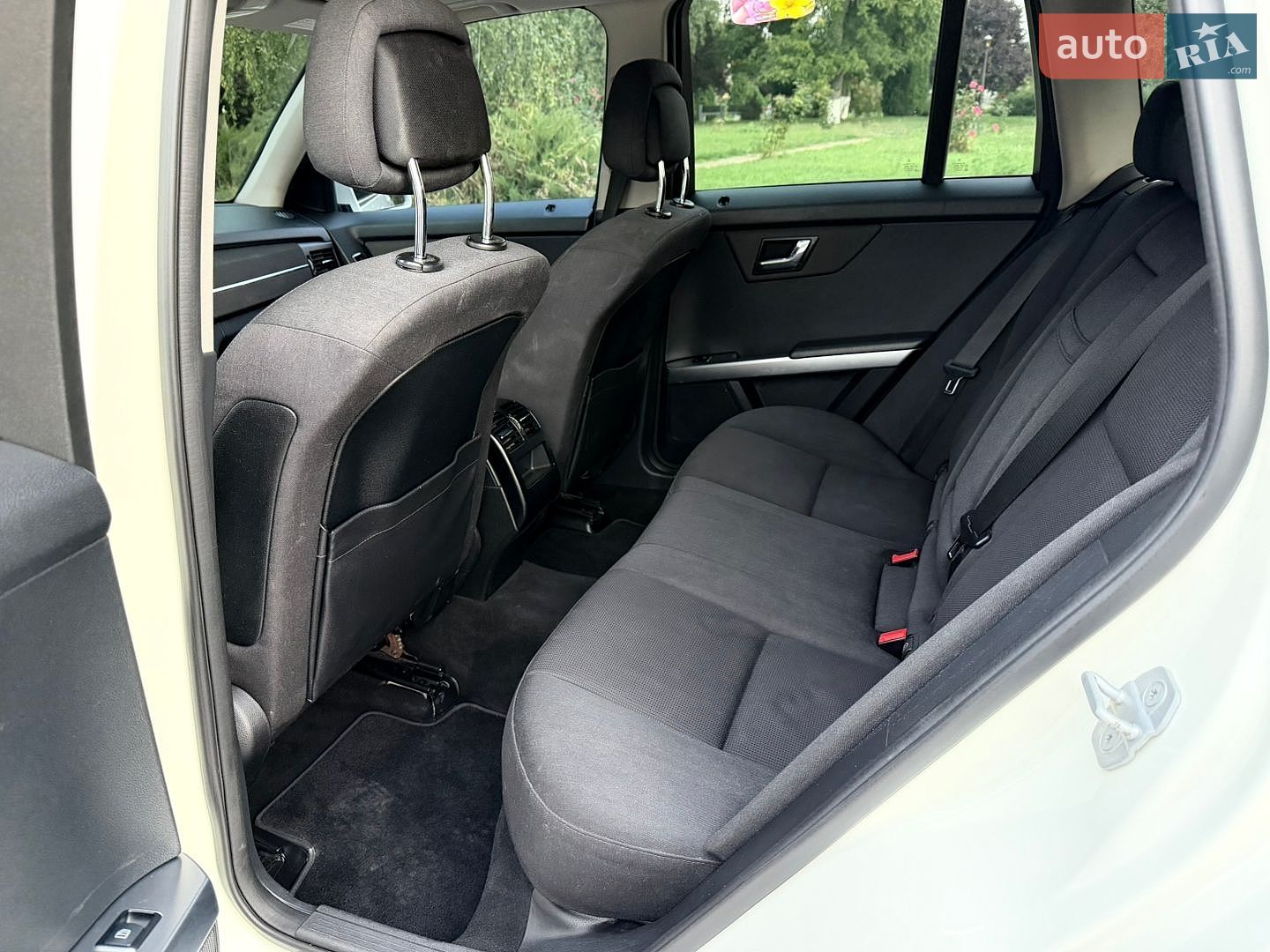 Mercedes-Benz GLK-Class 2011 VIN WDC2049841F657501 фото оголошення 22 з 37