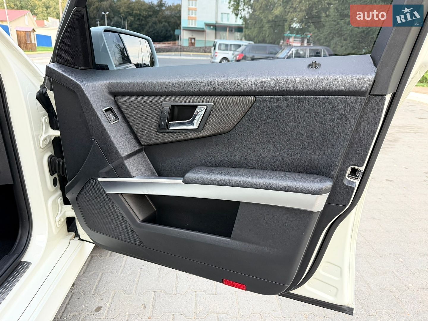 Mercedes-Benz GLK-Class 2011 VIN WDC2049841F657501 фото оголошення 27 з 37
