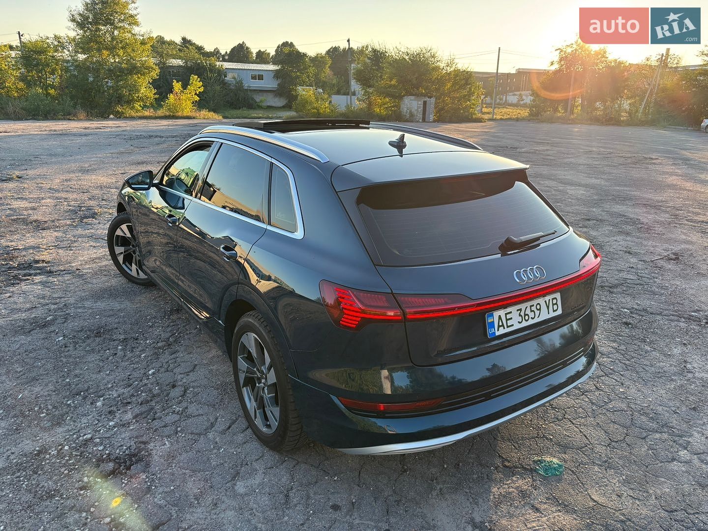 Audi e-tron 2019 VIN WAUZZZGE5LB016512 фото оголошення 121 з 130