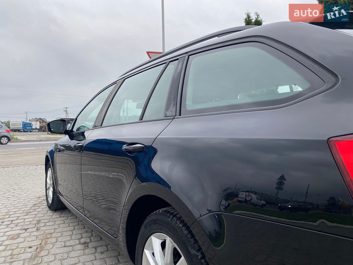 Skoda Octavia 2016 VIN TMBJG7NE6G0210884 фото оголошення 30 з 103