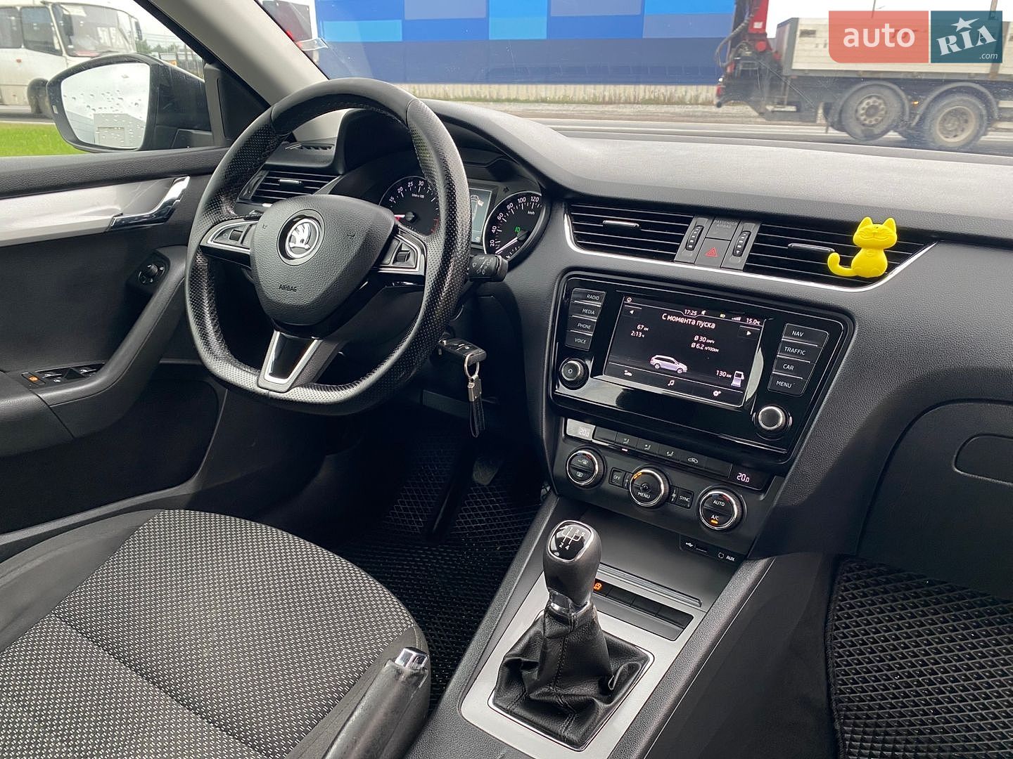 Skoda Octavia 2016 VIN TMBJG7NE6G0210884 фото оголошення 87 з 103