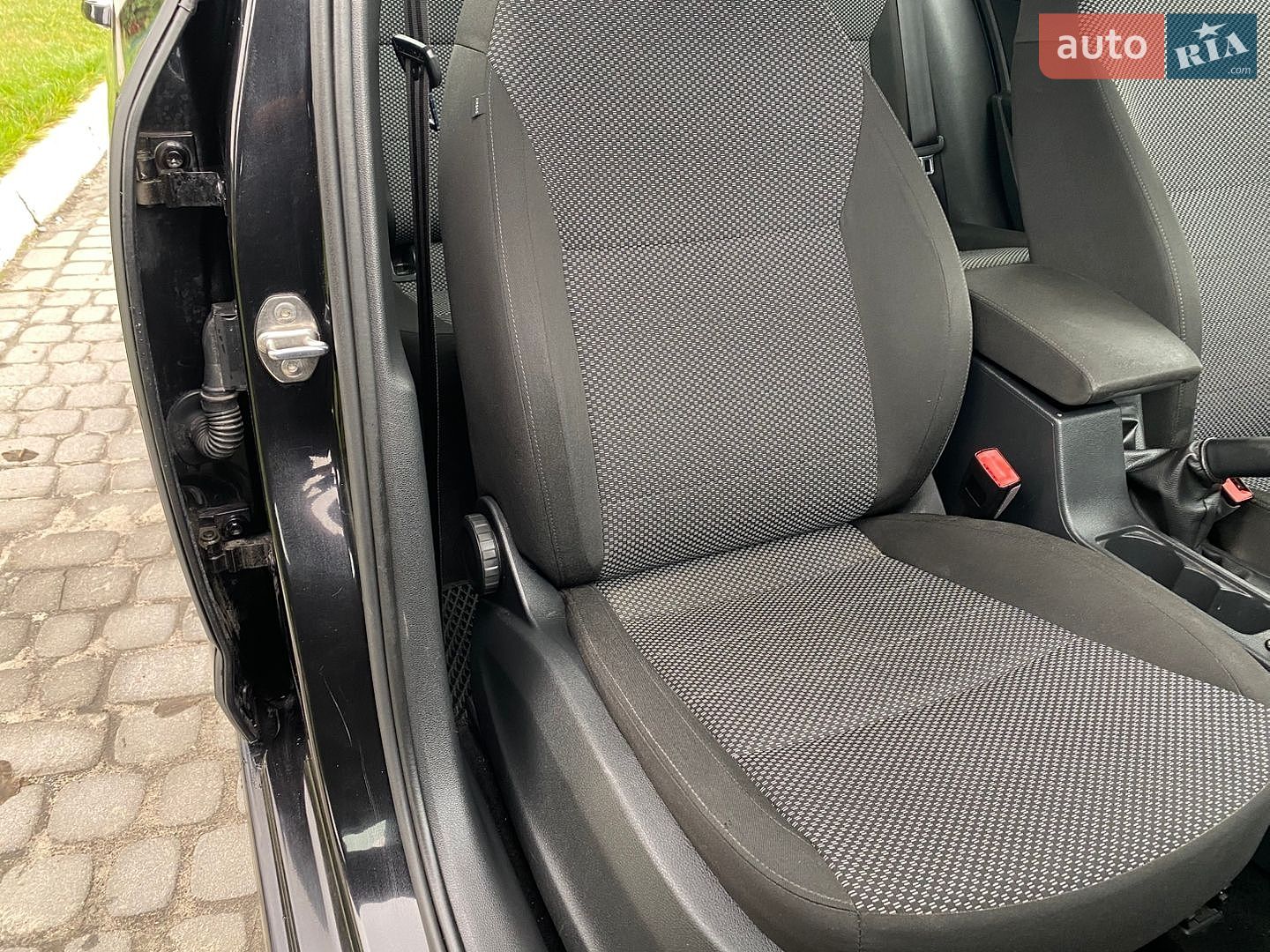 Skoda Octavia 2016 VIN TMBJG7NE6G0210884 фото оголошення 93 з 103