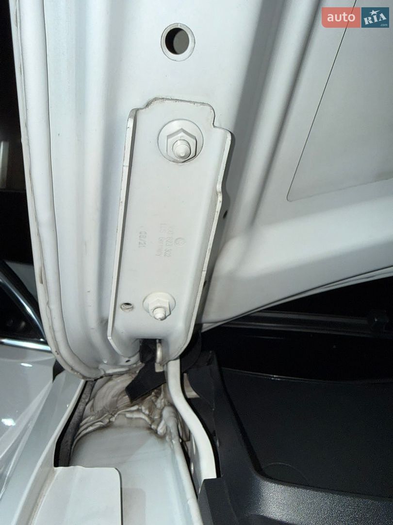 Volkswagen Passat 2021 VIN WVWZZZ3CZME106586 фото оголошення 44 з 45