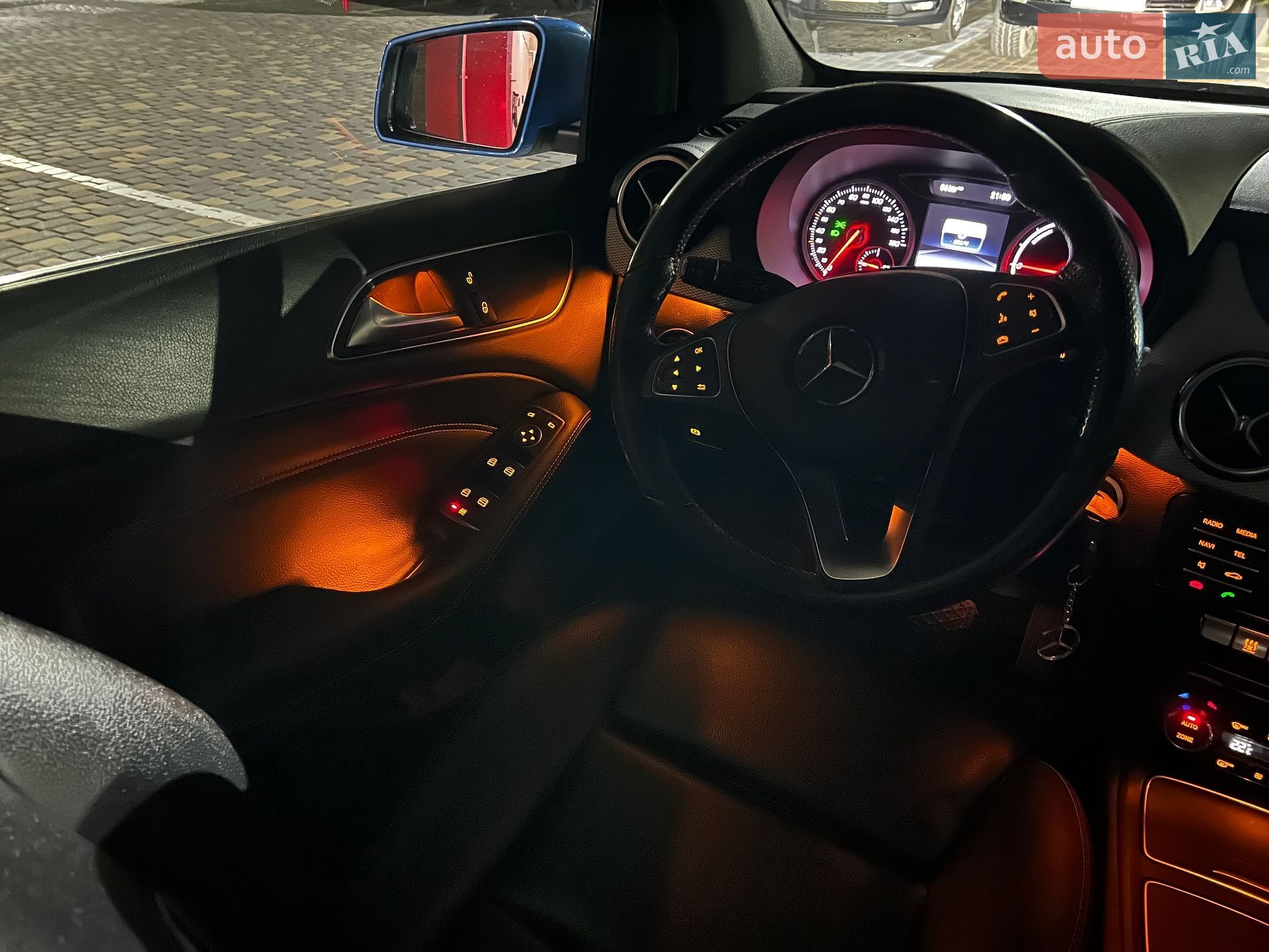 Mercedes-Benz B-Class 2015 VIN WDD2428901J008607 фото оголошення 30 з 50