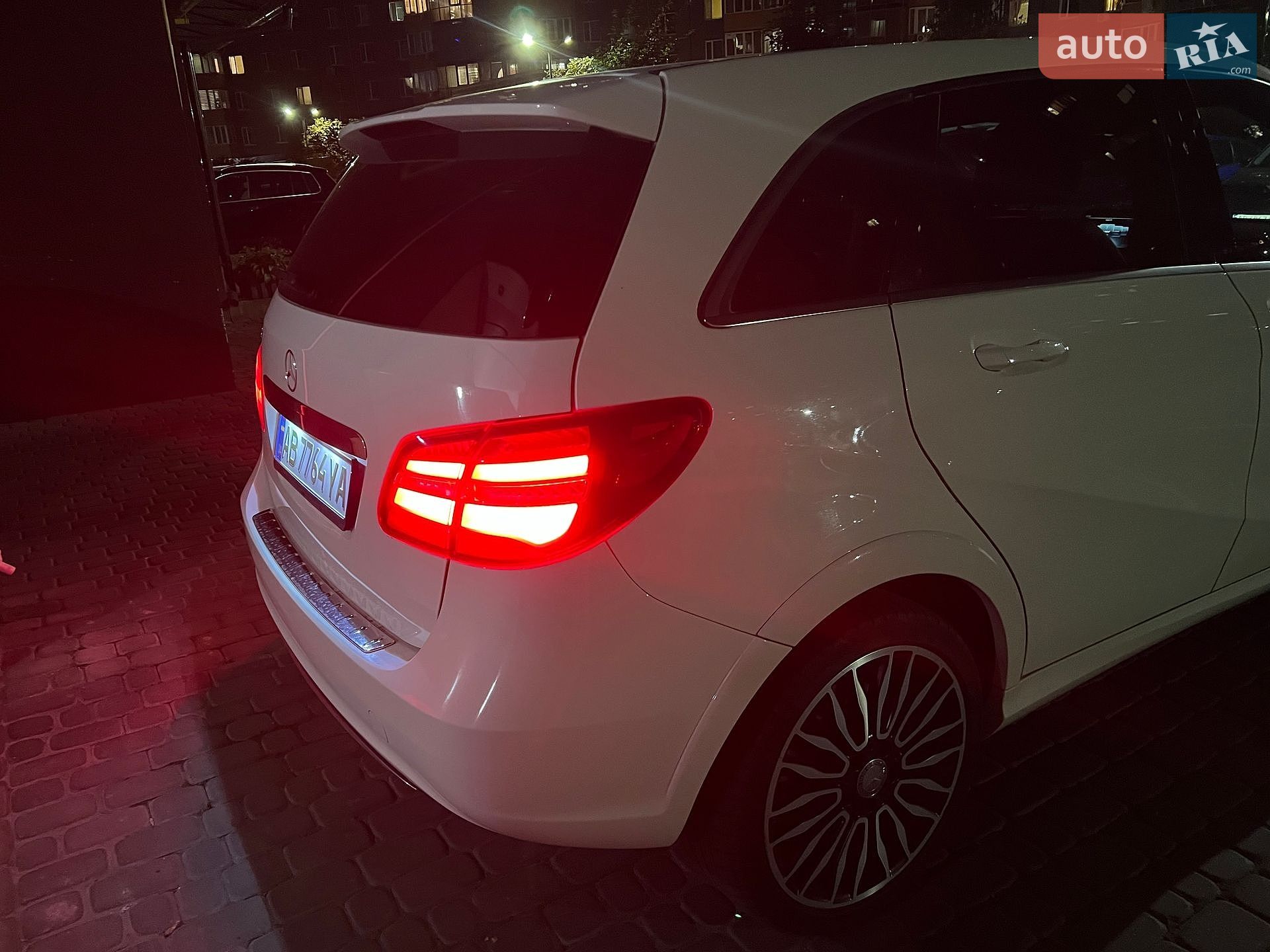 Mercedes-Benz B-Class 2015 VIN WDD2428901J008607 фото оголошення 34 з 50