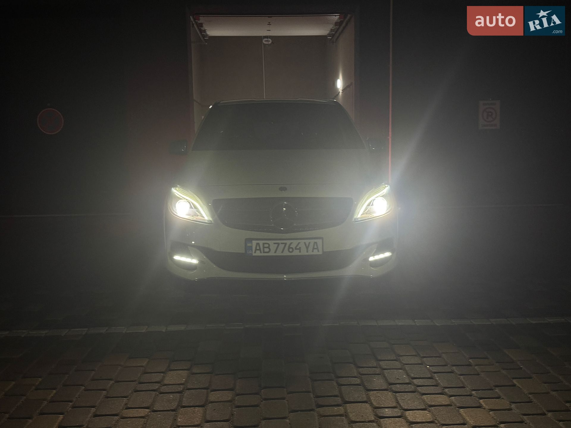 Mercedes-Benz B-Class 2015 VIN WDD2428901J008607 фото оголошення 40 з 50