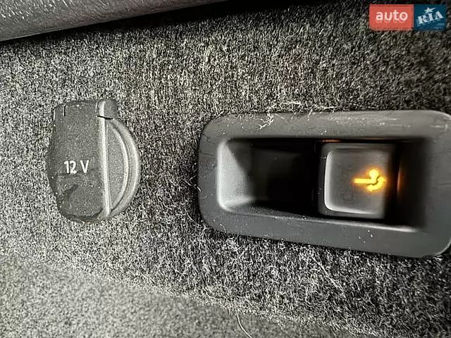 Volkswagen Passat 2020 VIN WVWZZZ3CZME025627 фото оголошення 43 з 59