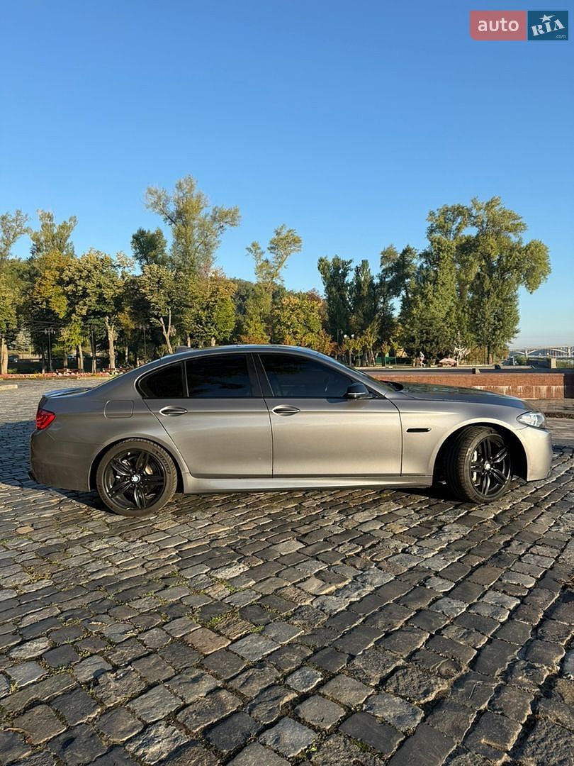 BMW 5 Series 2013 VIN WBA5B3C58ED533140 фото оголошення 4 з 36